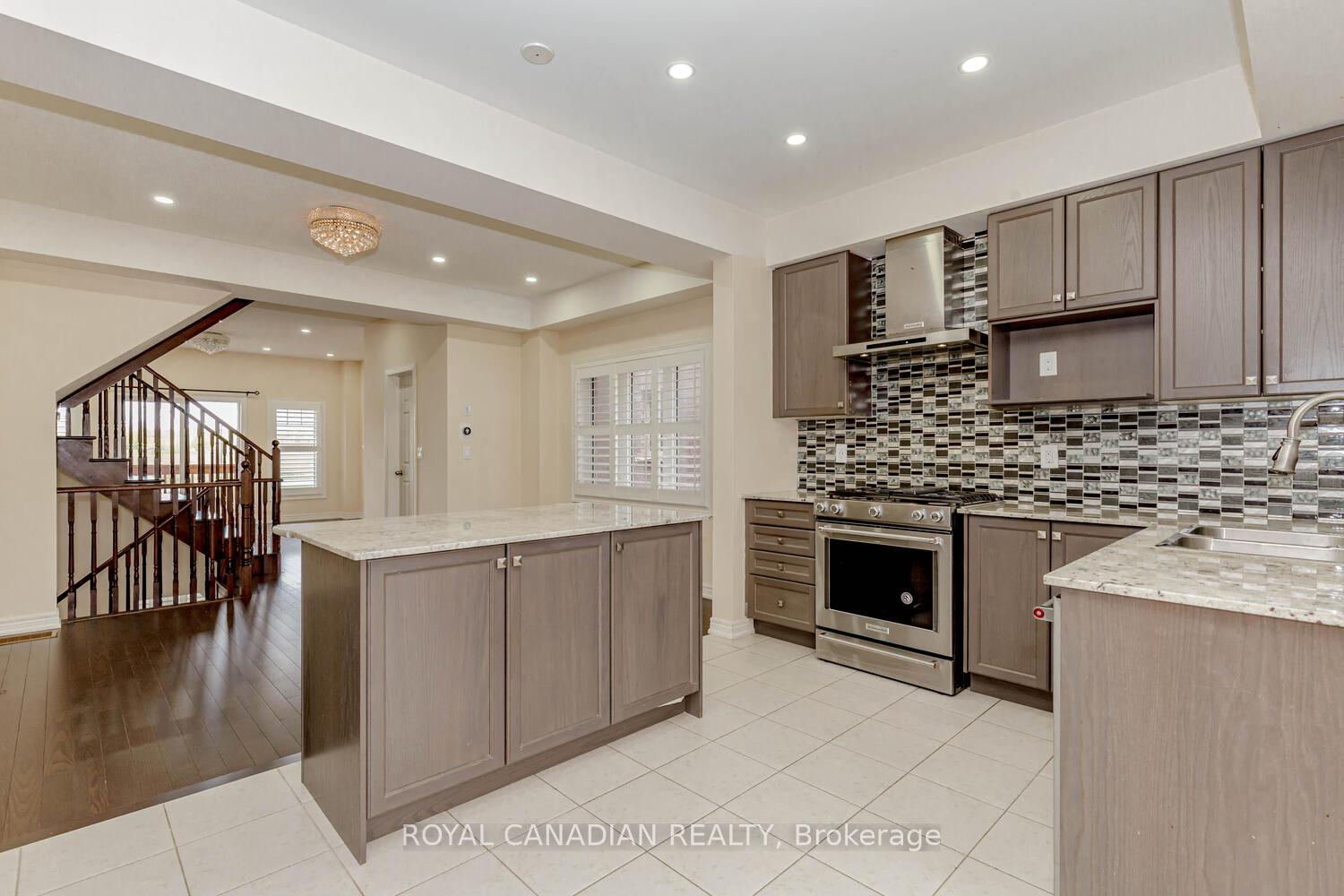 Photo 33 of 3852 Tufgar Crescent, Burlington, Alton — HOMEH