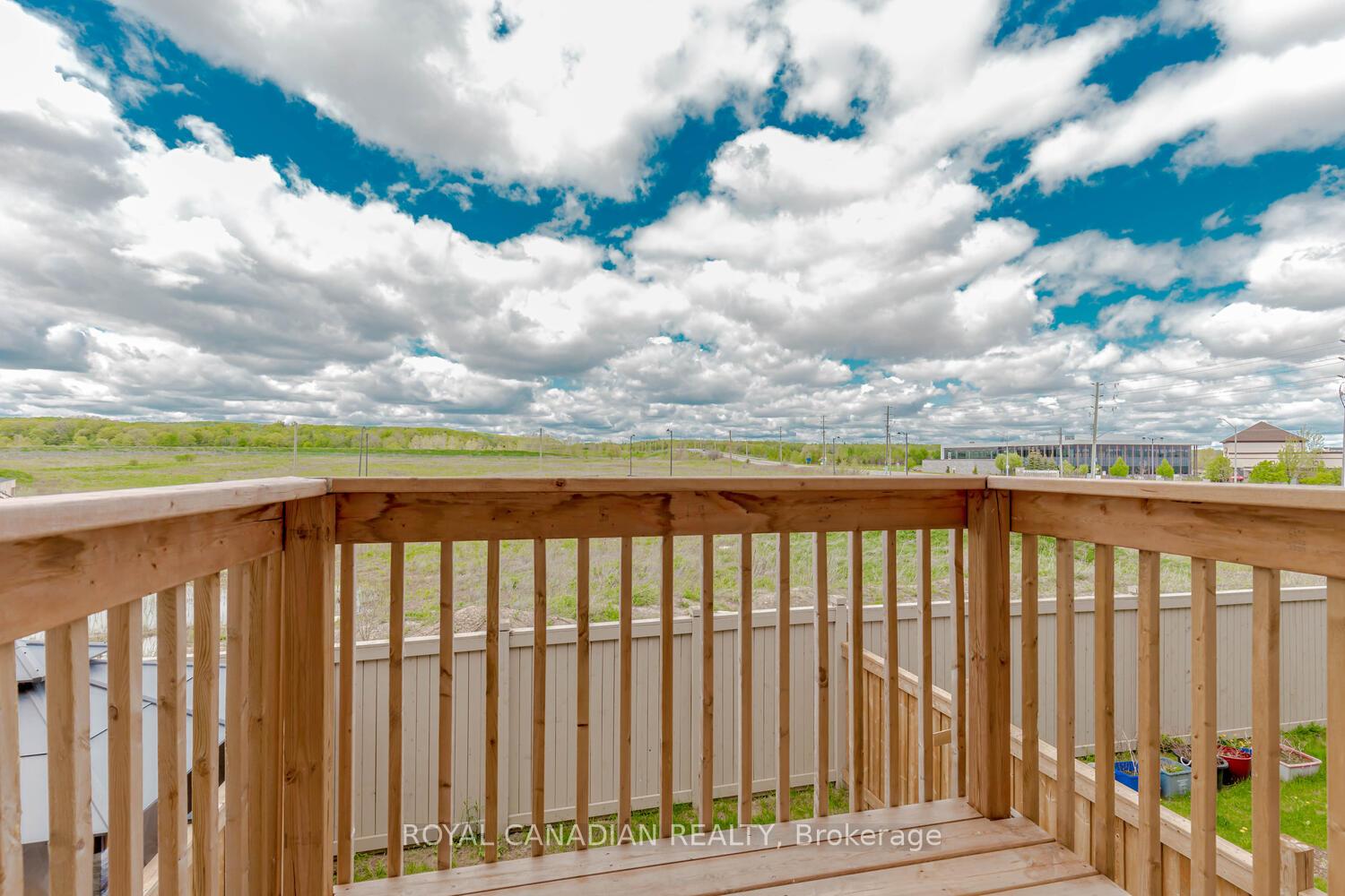 Photo 23 of 3852 Tufgar Crescent, Burlington, Alton — HOMEH