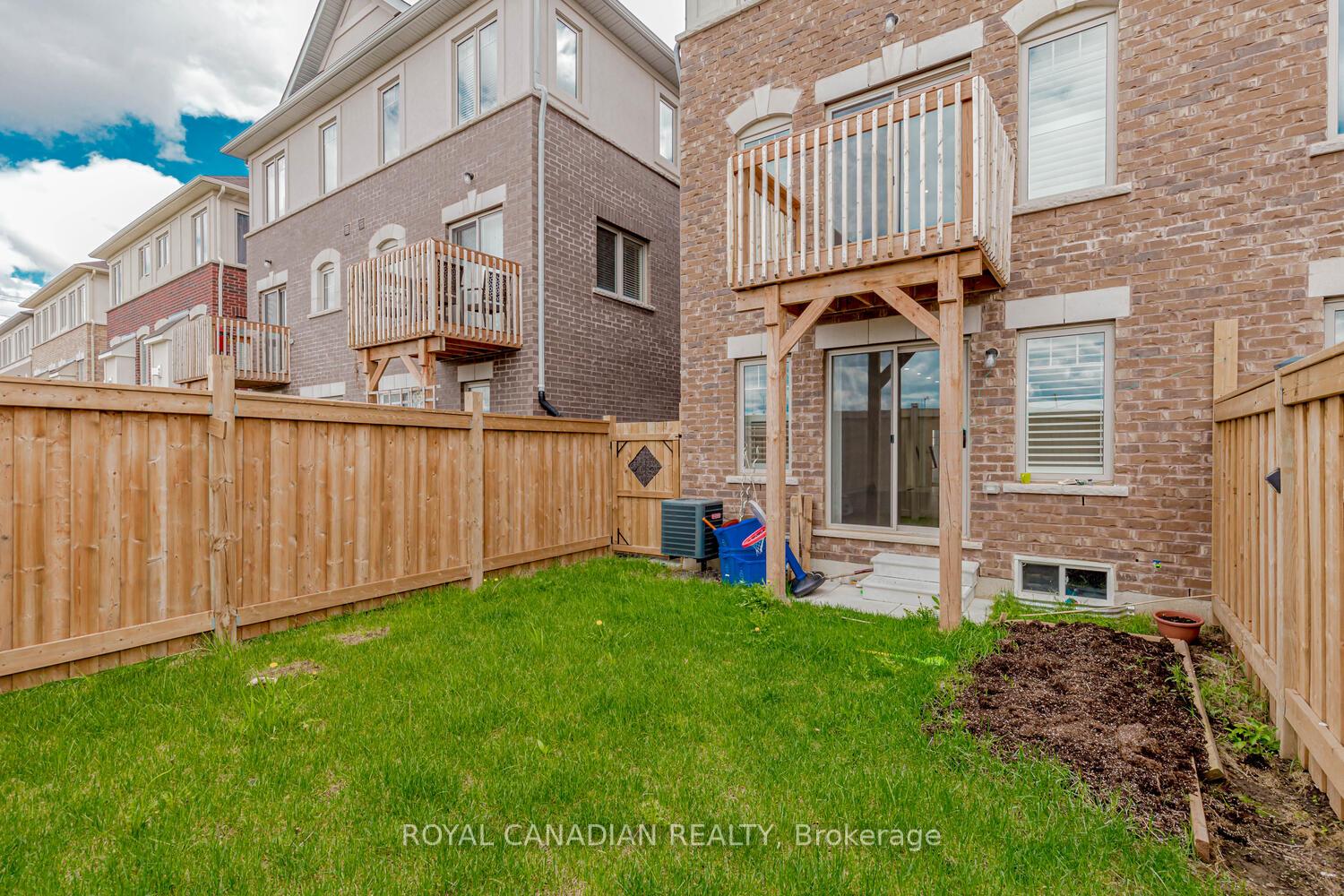Photo 28 of 3852 Tufgar Crescent, Burlington, Alton — HOMEH
