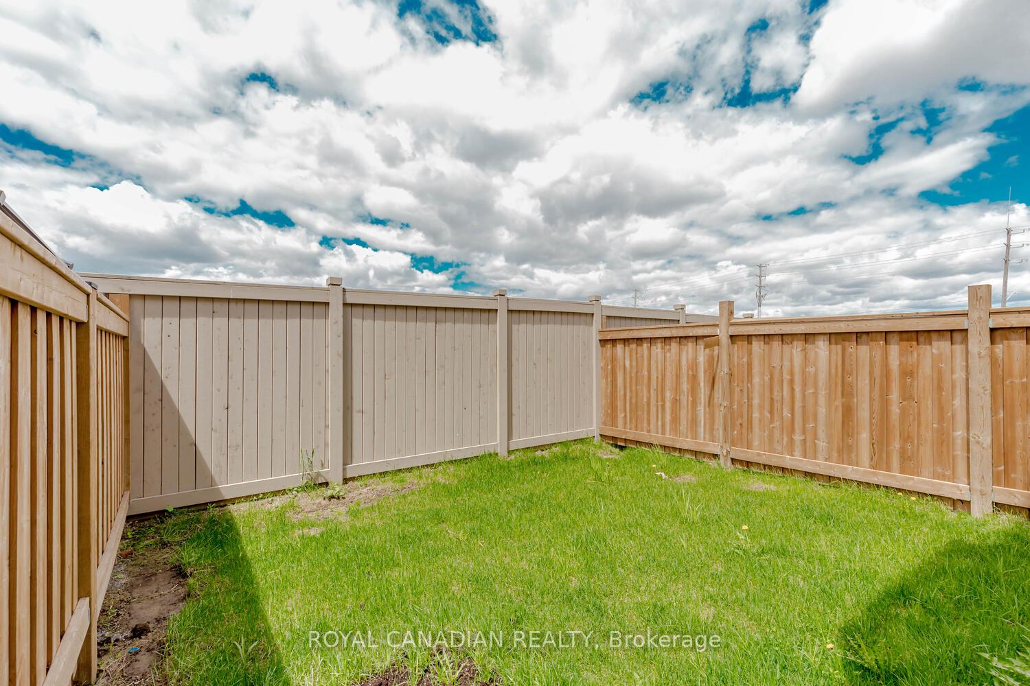Photo 24 of 3852 Tufgar Crescent, Burlington, Alton — HOMEH