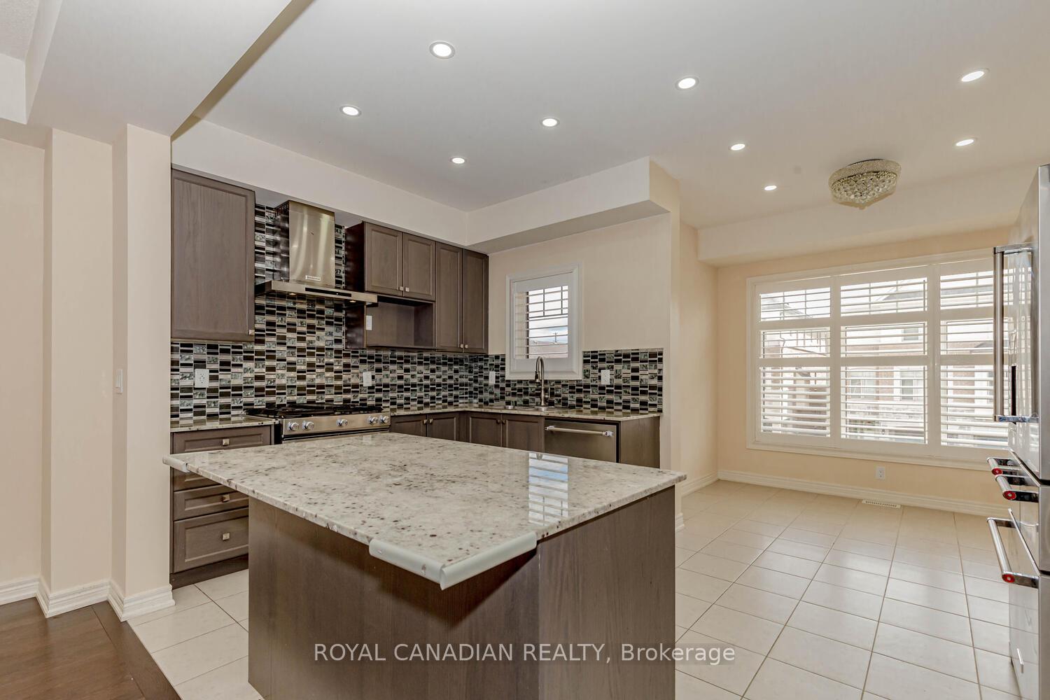 Photo 36 of 3852 Tufgar Crescent, Burlington, Alton — HOMEH