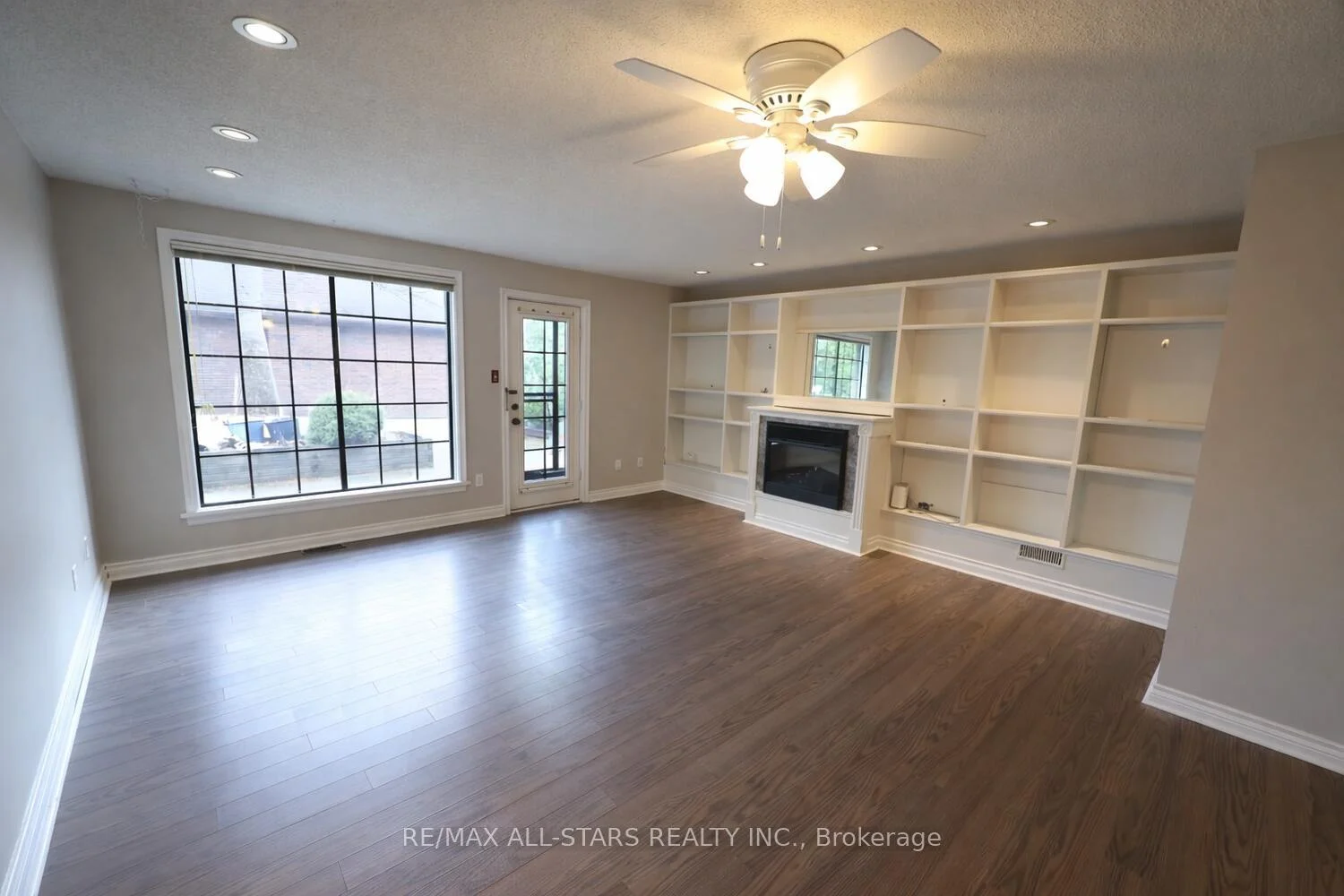Photo of Unit 602, 200 East Street S