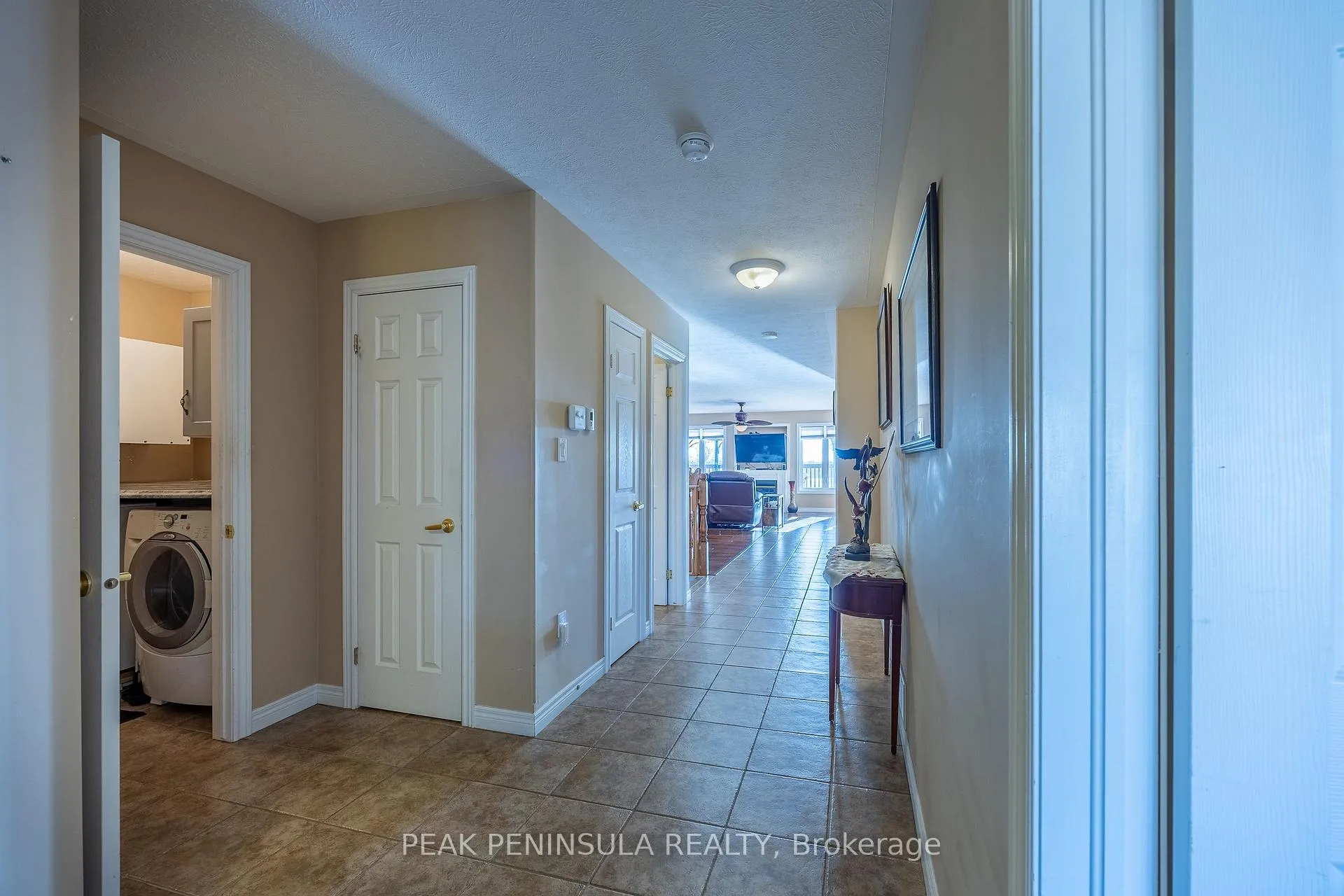 Photo 12 of 63 Upper Canada Drive, Norfolk, Port Rowan — HOMEH