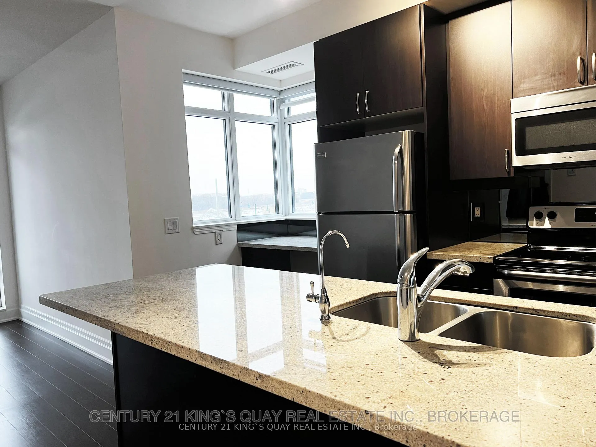 Photo 11 of Unit 315, 111 Upper Duke Crescent, Markham, Unionville — HOMEH