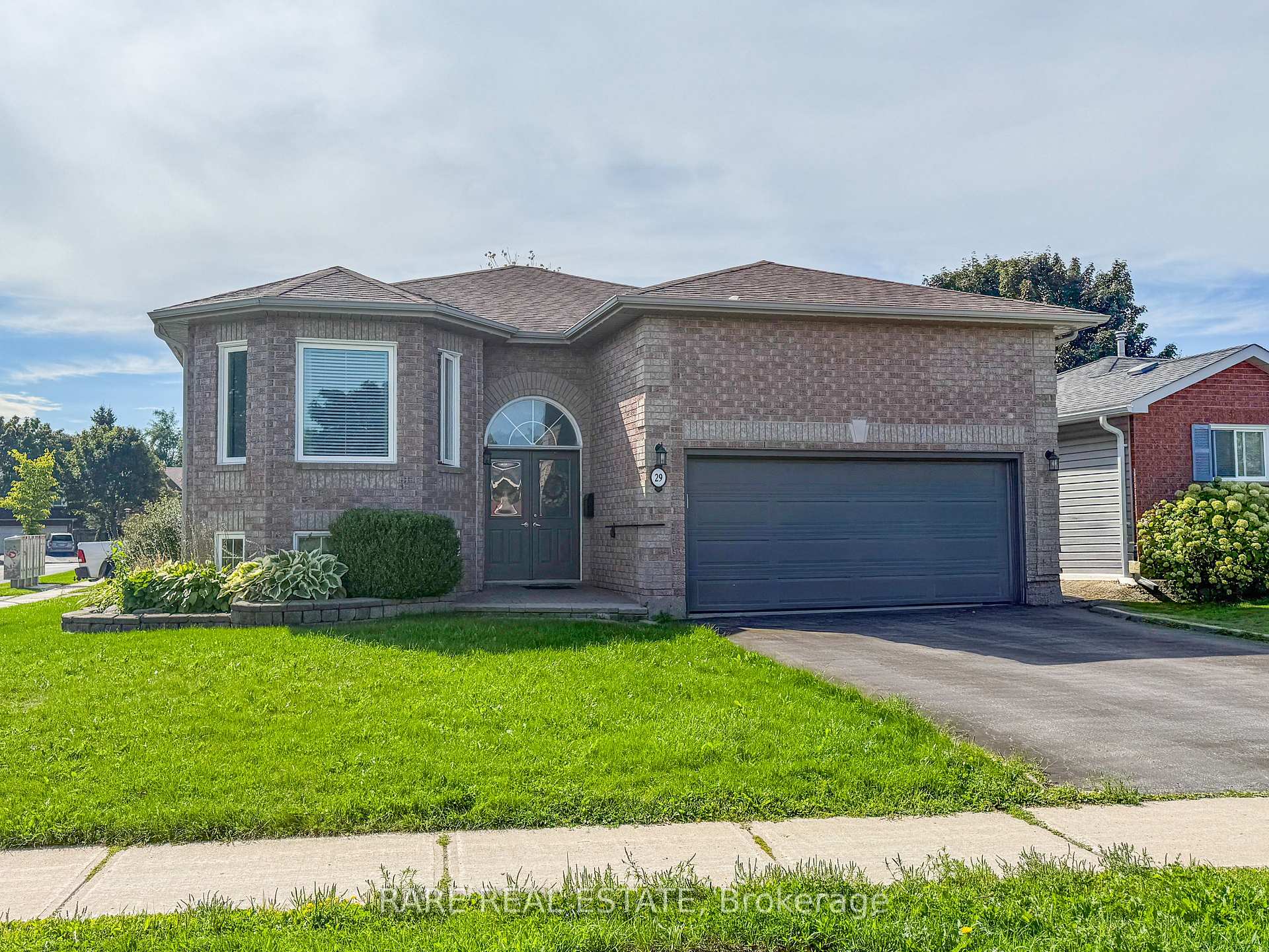 Photo 1 of Unit Main, 29 Mapleton Avenue, Barrie, Holly — HOMEH