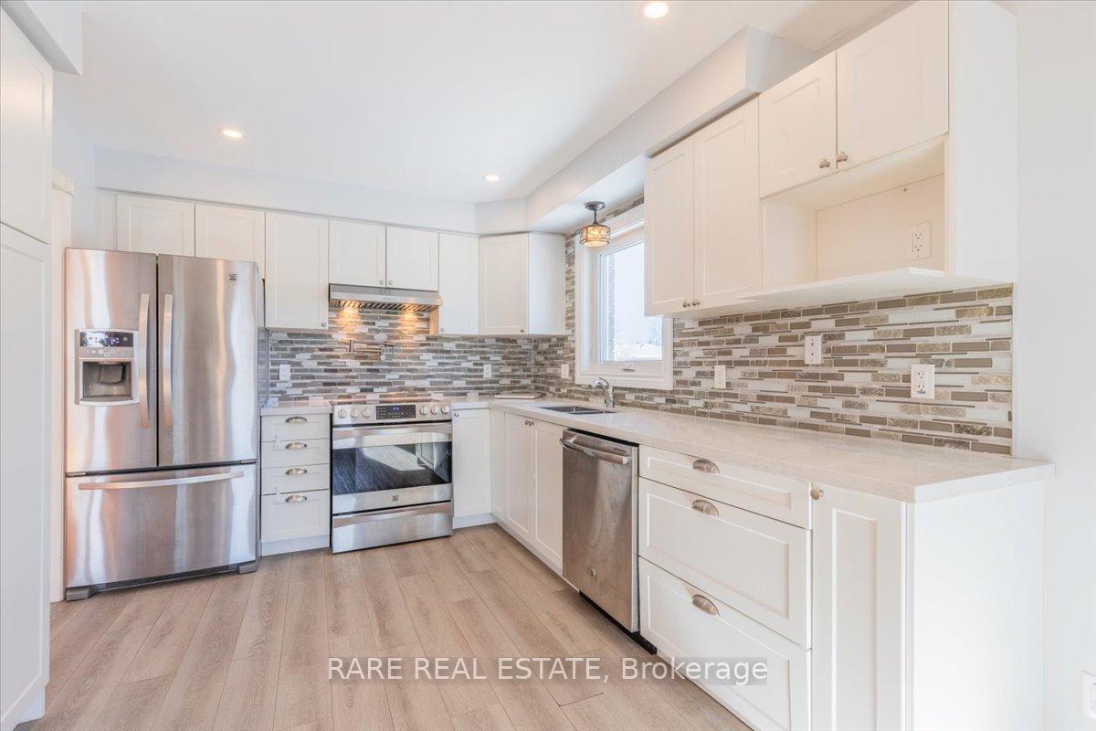Photo 2 of Unit Main, 29 Mapleton Avenue, Barrie, Holly — HOMEH
