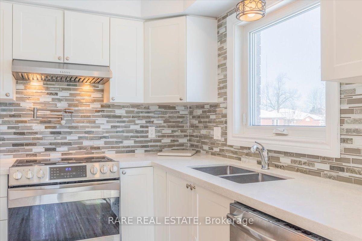 Photo 3 of Unit Main, 29 Mapleton Avenue, Barrie, Holly — HOMEH