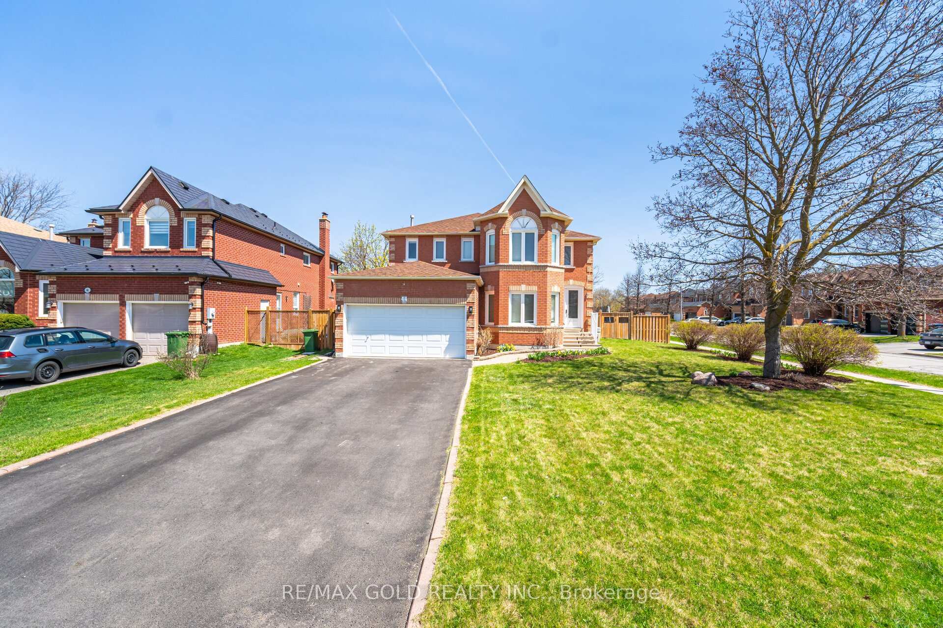 Photo 4 of 44 Livingston Drive, Caledon, Rural Caledon — HOMEH