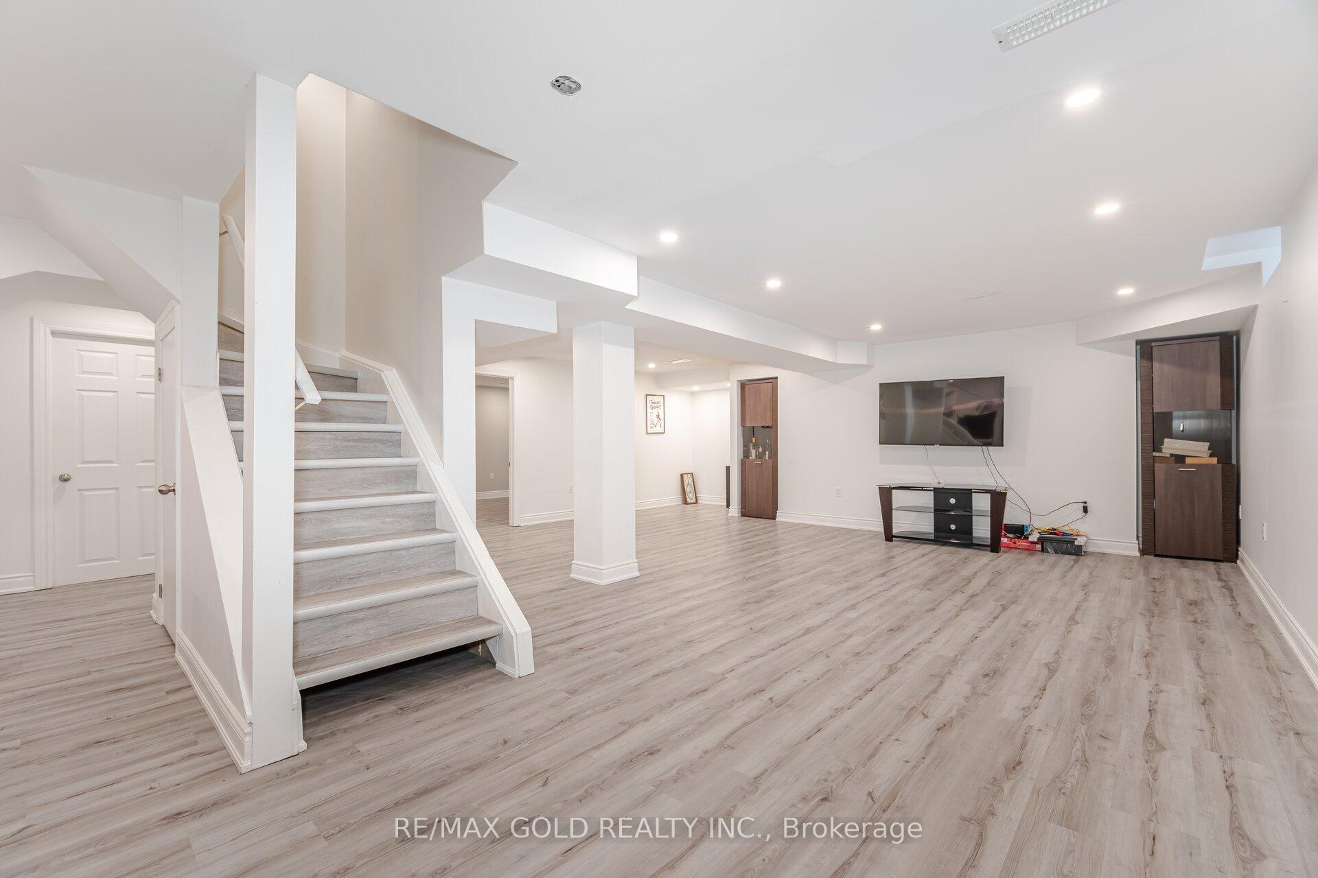 Photo 35 of 44 Livingston Drive, Caledon, Rural Caledon — HOMEH