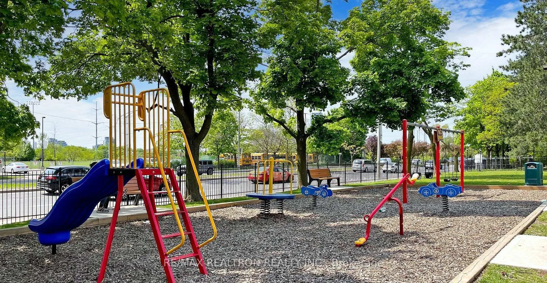 Photo 10 of Unit 2301, 735 Don Mills Road, Toronto, Flemingdon Park — HOMEH