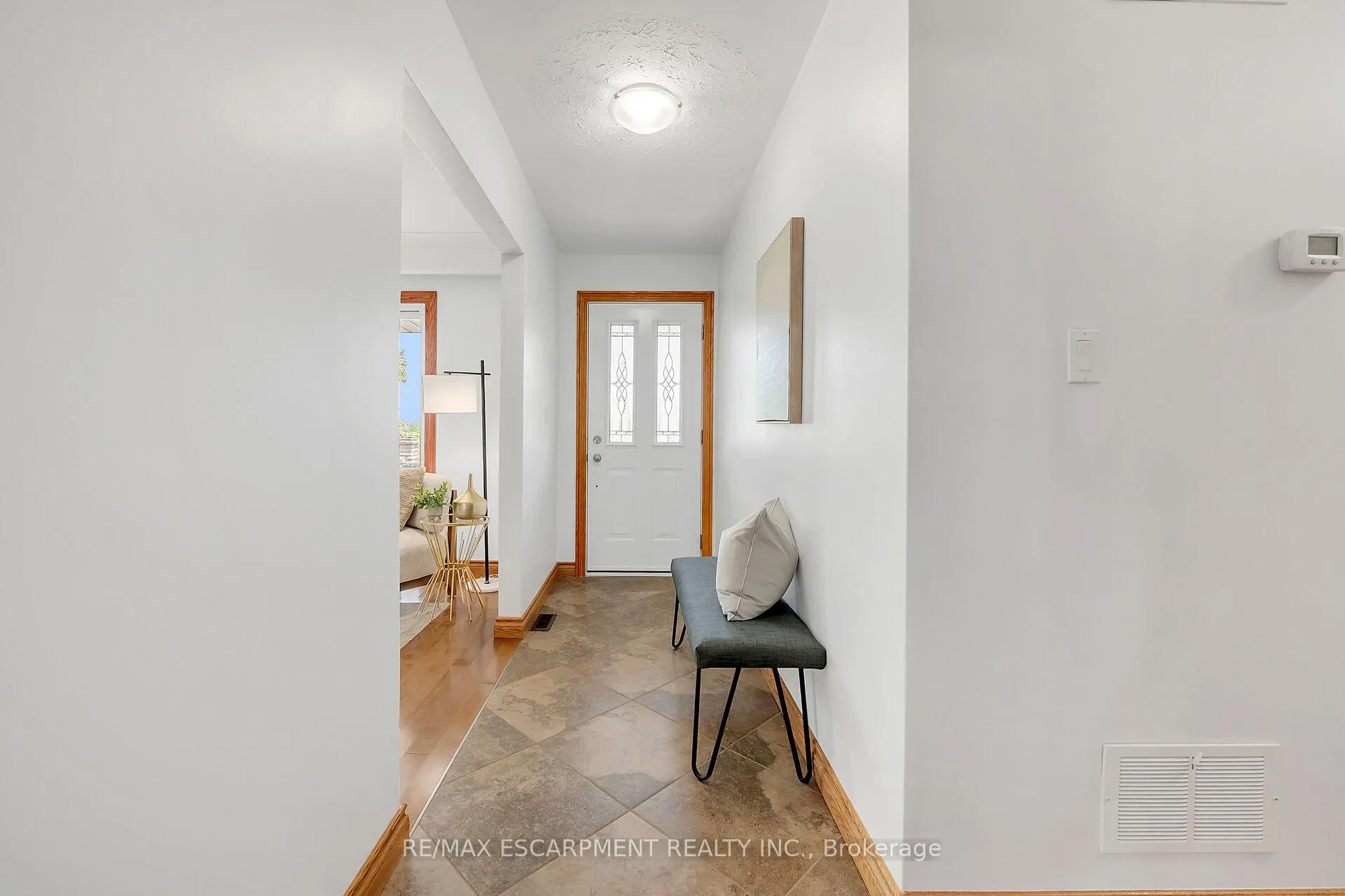 Photo 5 of 617 Eighth Road E, Hamilton, Rural Stoney Creek — HOMEH
