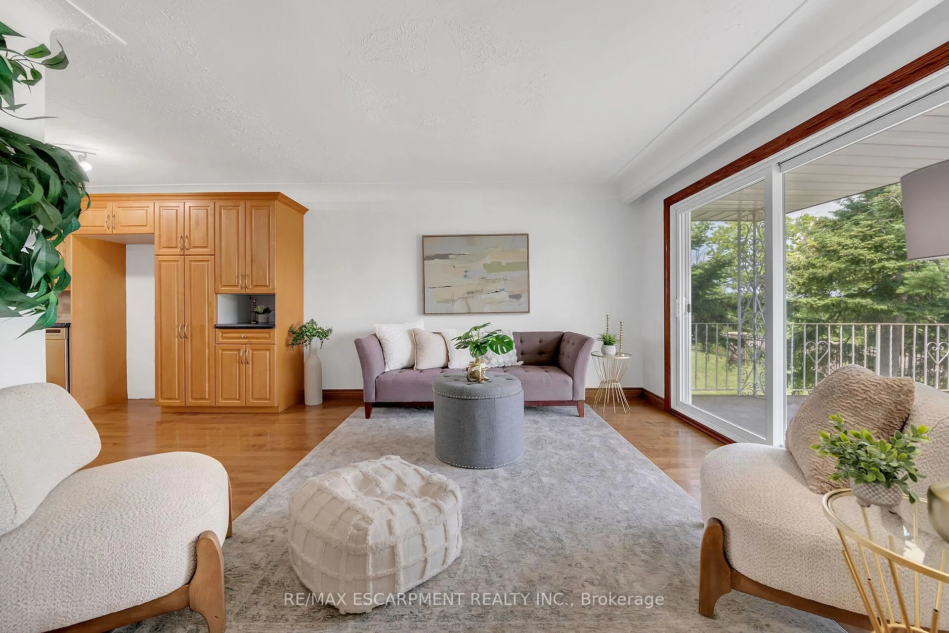 Photo 7 of 617 Eighth Road E, Hamilton, Rural Stoney Creek — HOMEH
