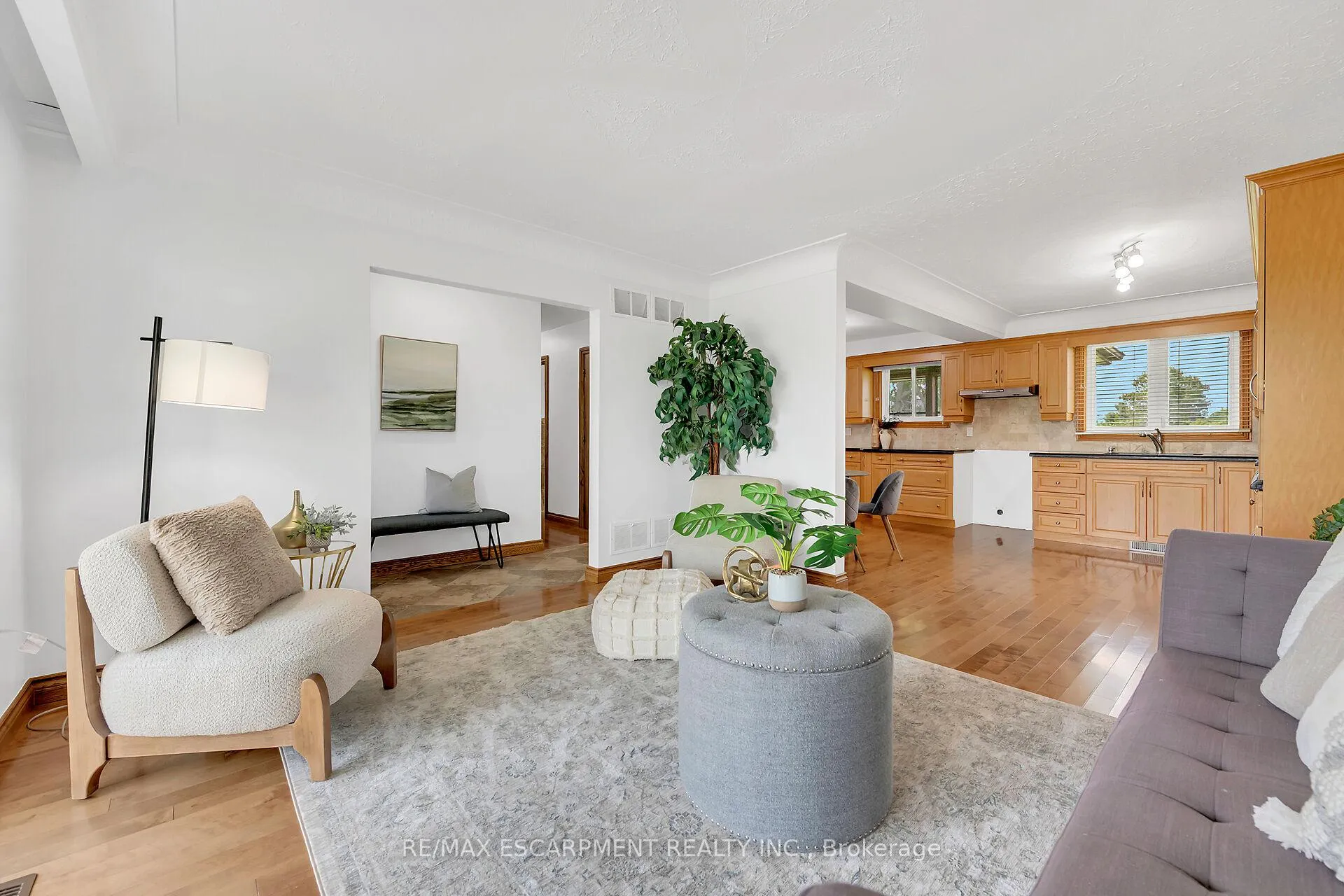 Photo 9 of 617 Eighth Road E, Hamilton, Rural Stoney Creek — HOMEH