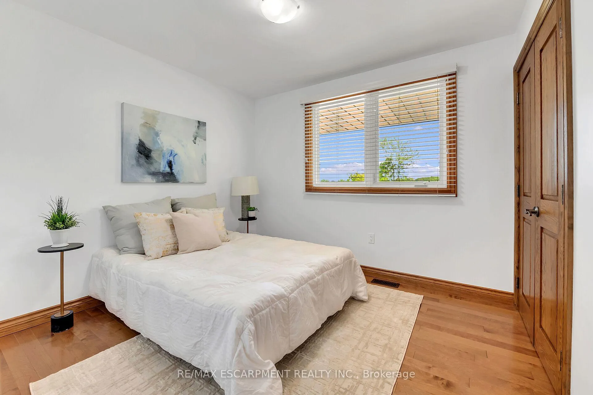 Photo 17 of 617 Eighth Road E, Hamilton, Rural Stoney Creek — HOMEH