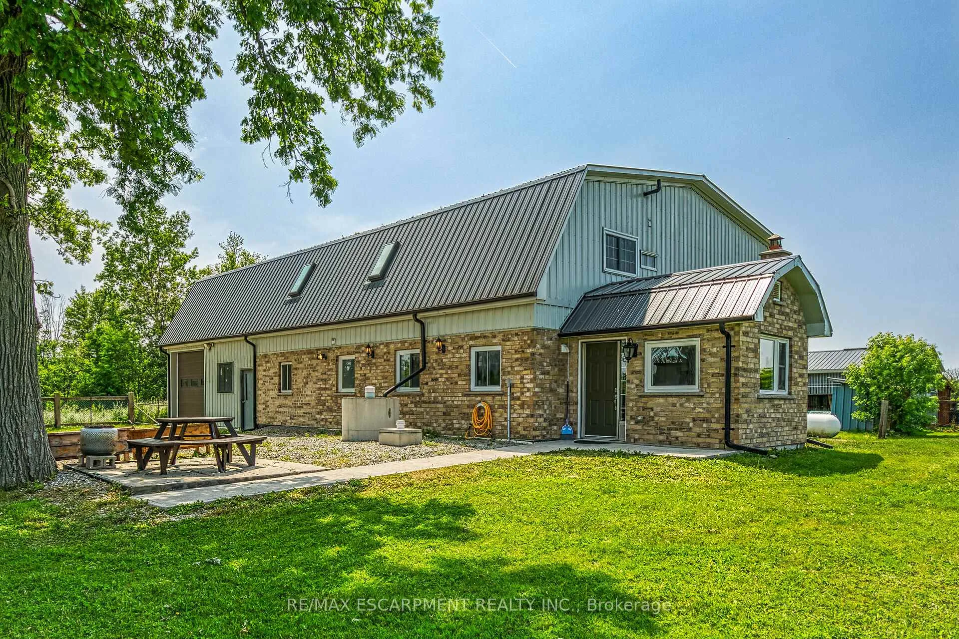 Photo 26 of 617 Eighth Road E, Hamilton, Rural Stoney Creek — HOMEH