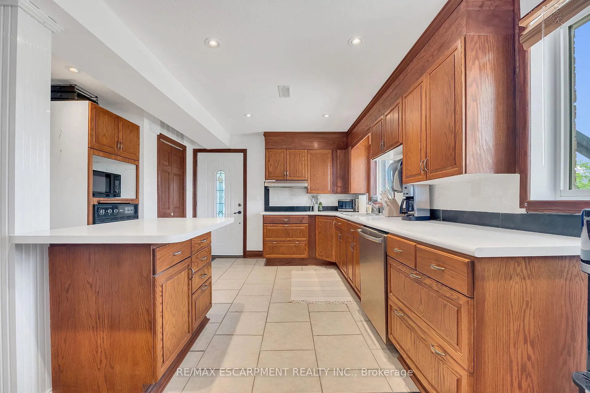 Photo 29 of 617 Eighth Road E, Hamilton, Rural Stoney Creek — HOMEH
