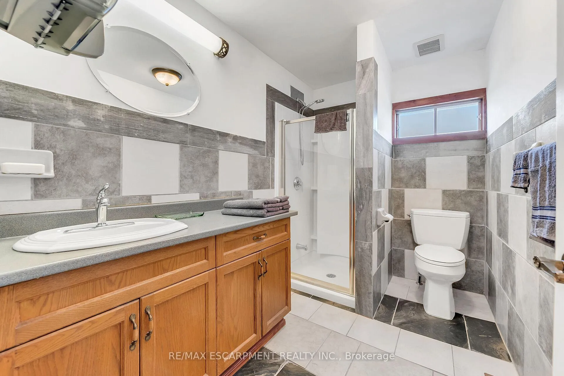 Photo 38 of 617 Eighth Road E, Hamilton, Rural Stoney Creek — HOMEH