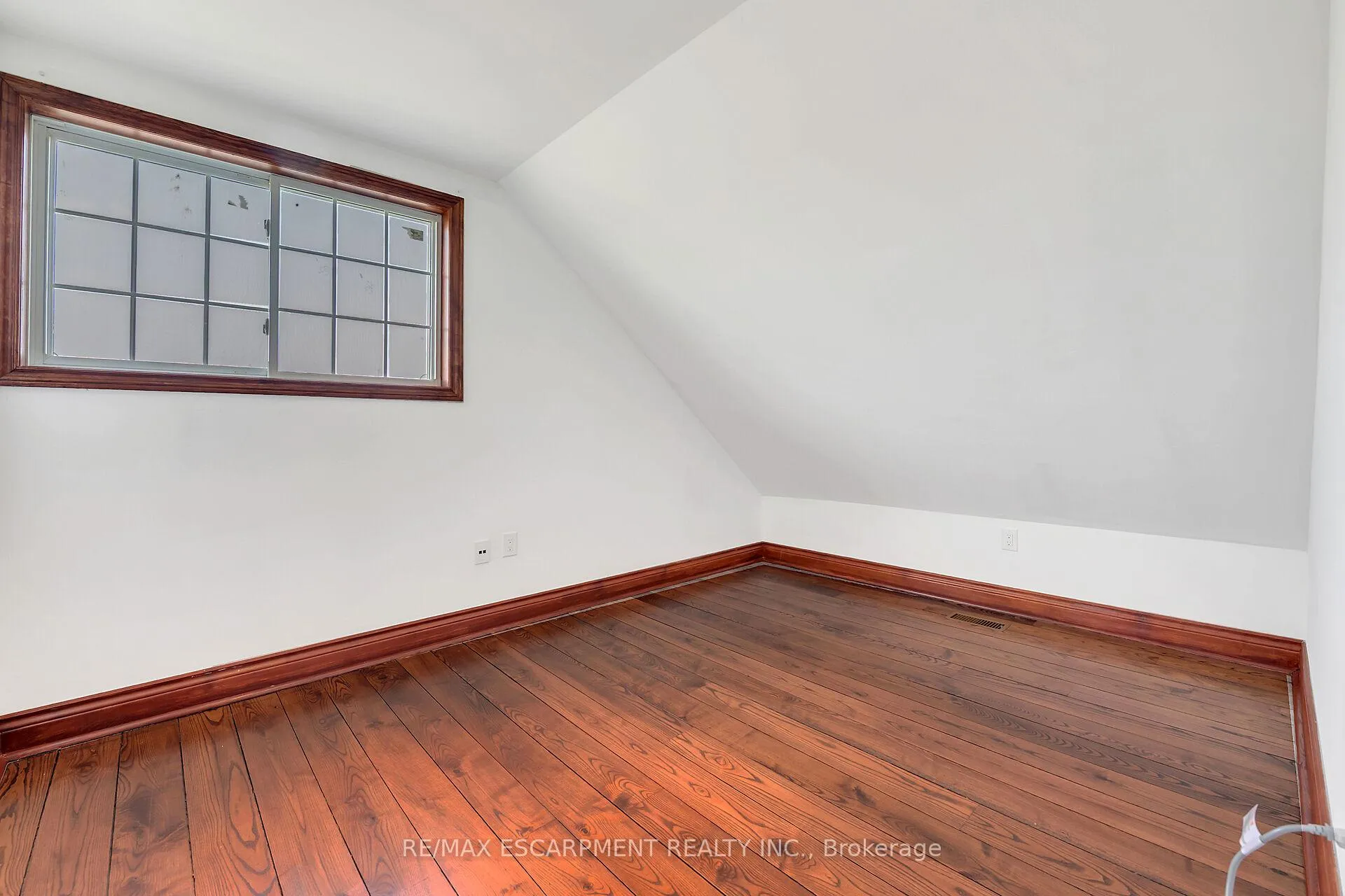 Photo 39 of 617 Eighth Road E, Hamilton, Rural Stoney Creek — HOMEH