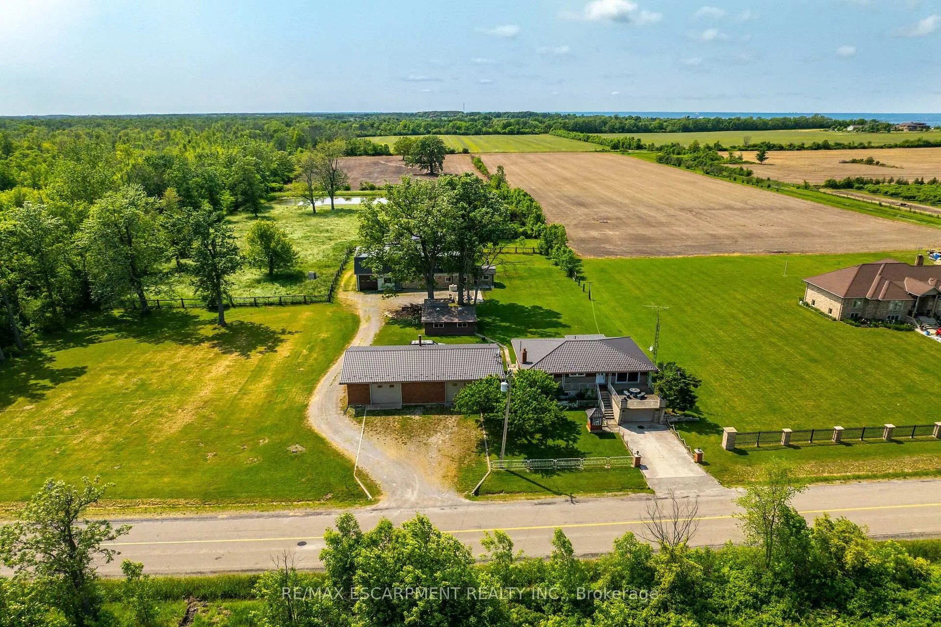 Photo 48 of 617 Eighth Road E, Hamilton, Rural Stoney Creek — HOMEH