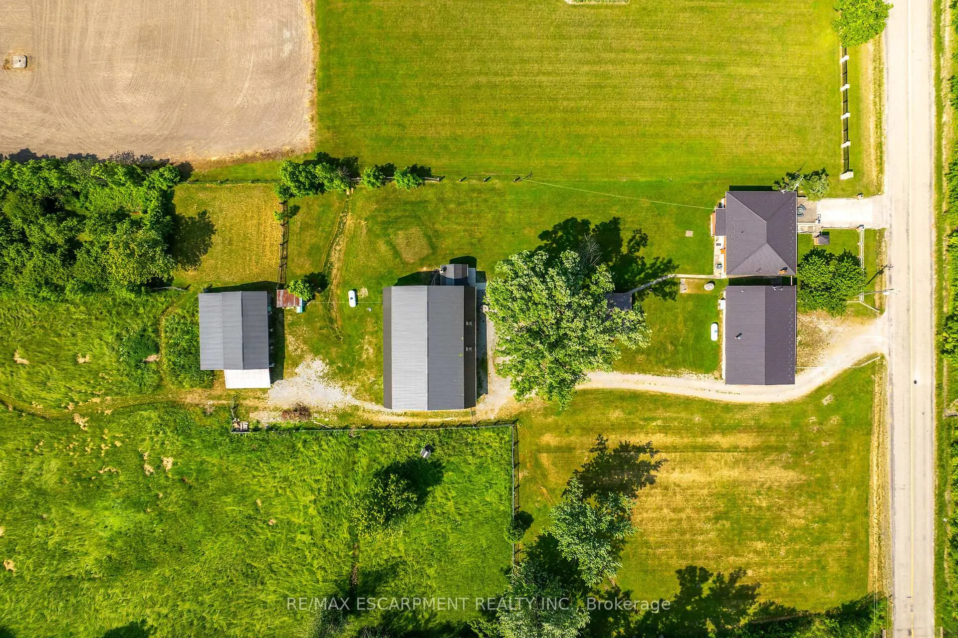 Photo 51 of 617 Eighth Road E, Hamilton, Rural Stoney Creek — HOMEH