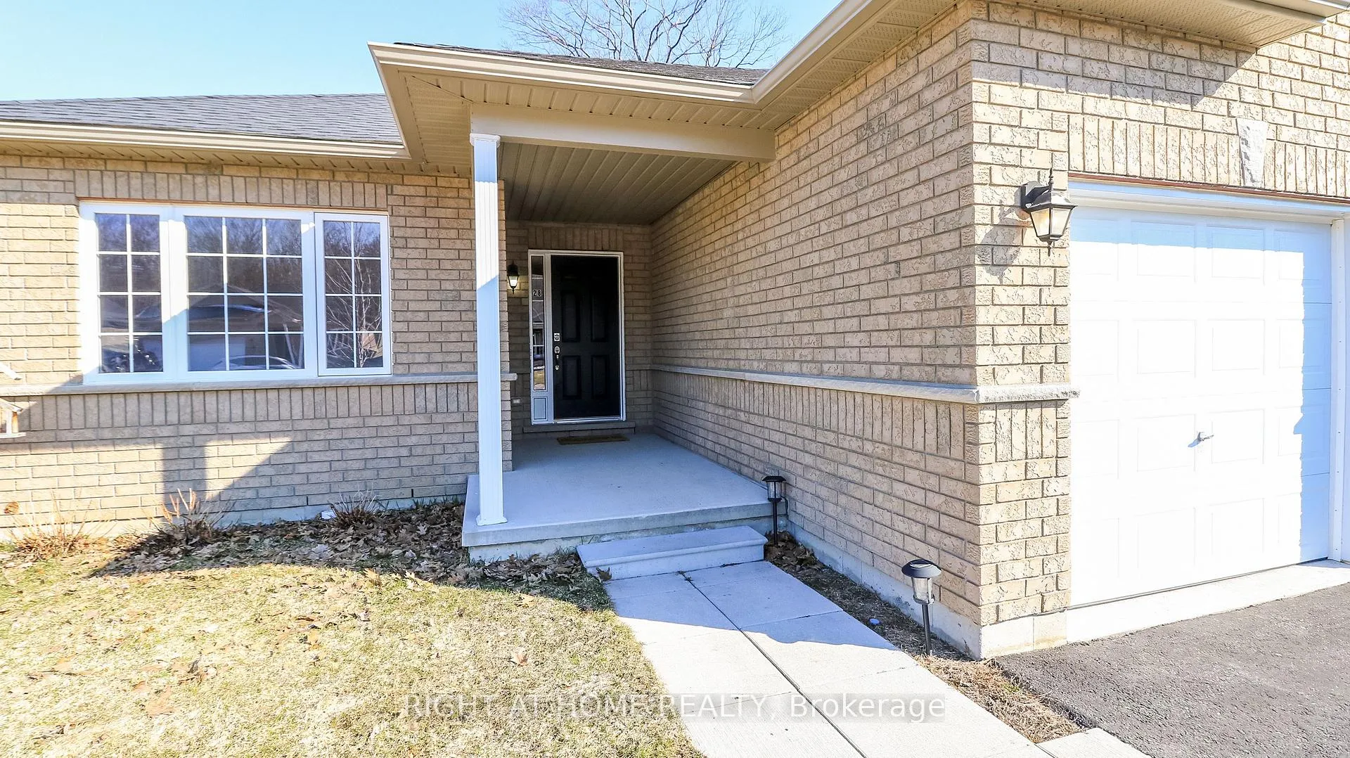 Photo 1 of 28 Hunter Avenue, Tay, Victoria Harbour — HOMEH
