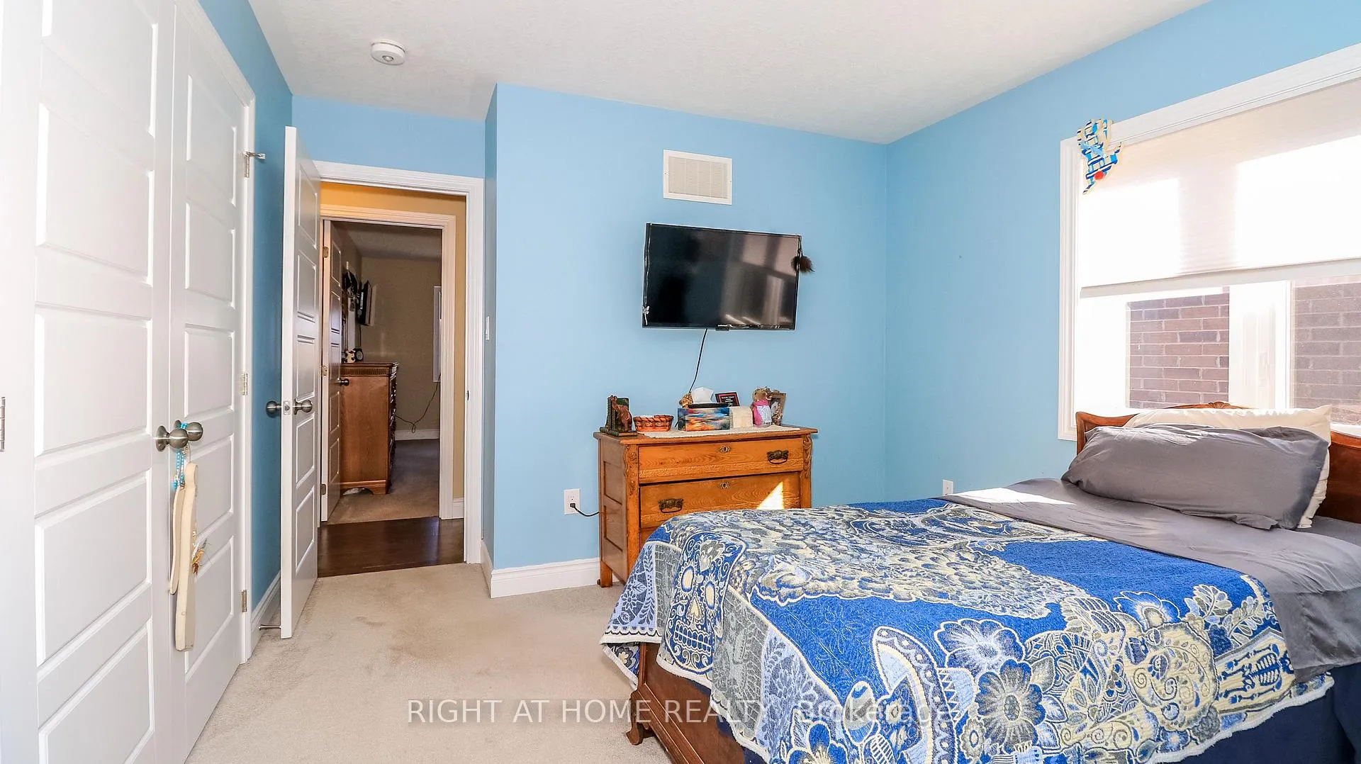 Photo 10 of 28 Hunter Avenue, Tay, Victoria Harbour — HOMEH