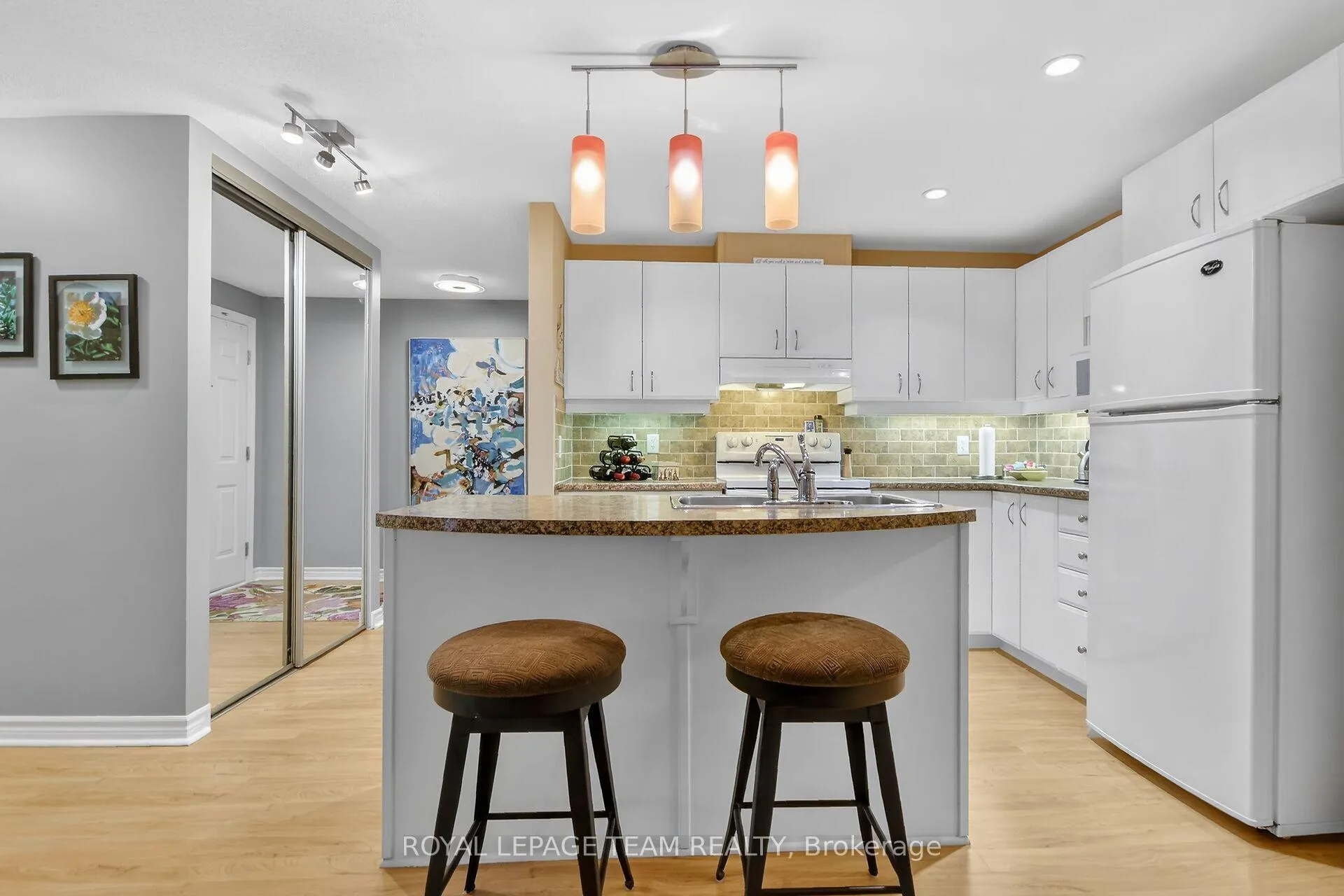 Photo 18 of Unit 1, 371 Paseo Private, Ottawa, Centrepointe — HOMEH