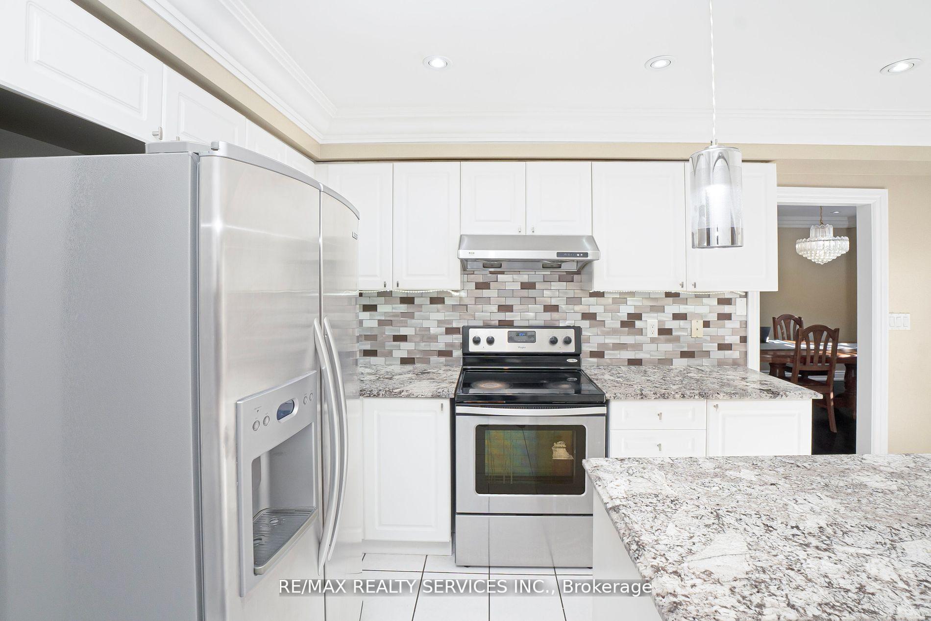 Photo 9 of 14 Foxmere Road, Brampton, Fletcher's Meadow — HOMEH