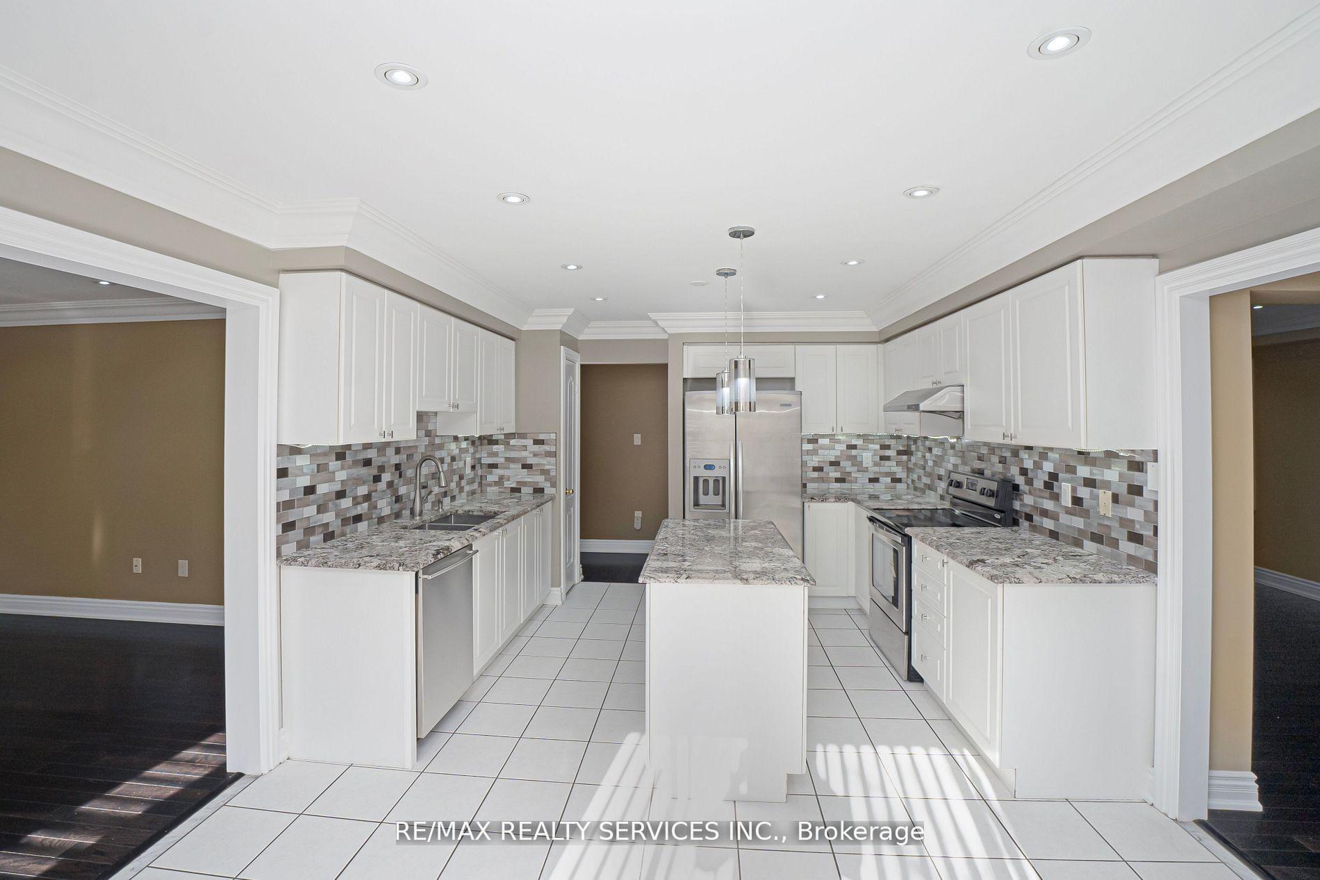 Photo 10 of 14 Foxmere Road, Brampton, Fletcher's Meadow — HOMEH