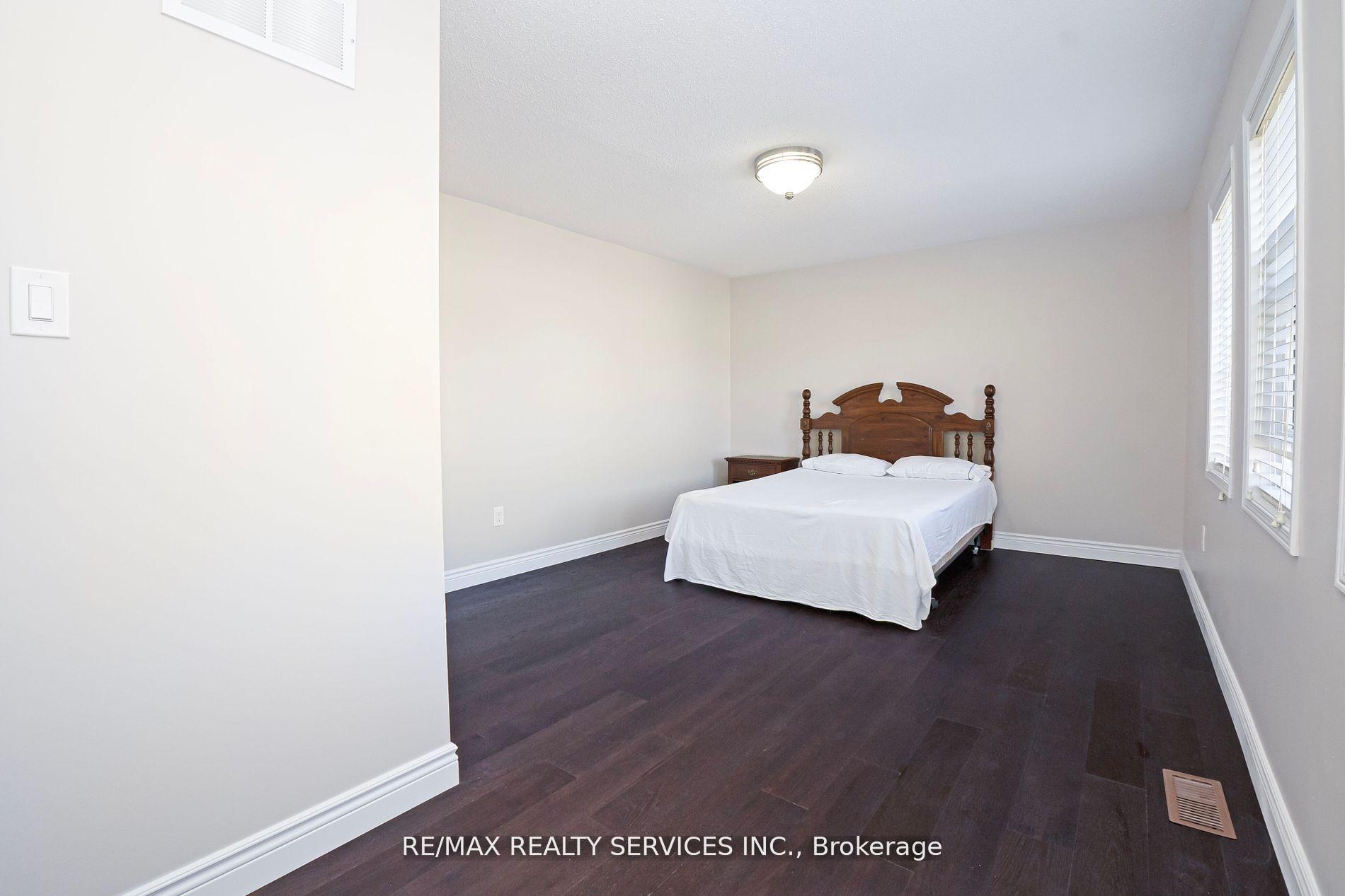 Photo 23 of 14 Foxmere Road, Brampton, Fletcher's Meadow — HOMEH