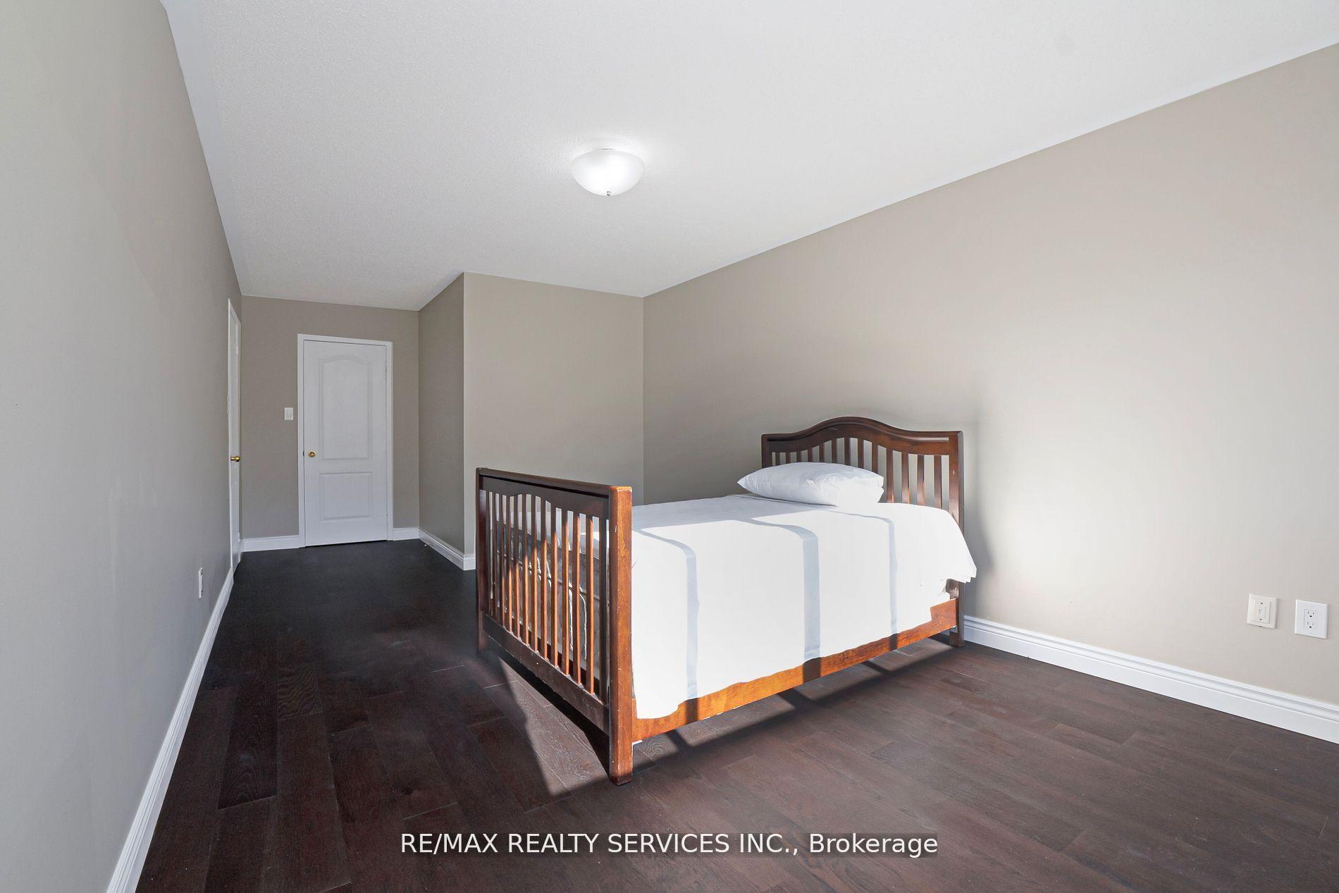 Photo 34 of 14 Foxmere Road, Brampton, Fletcher's Meadow — HOMEH