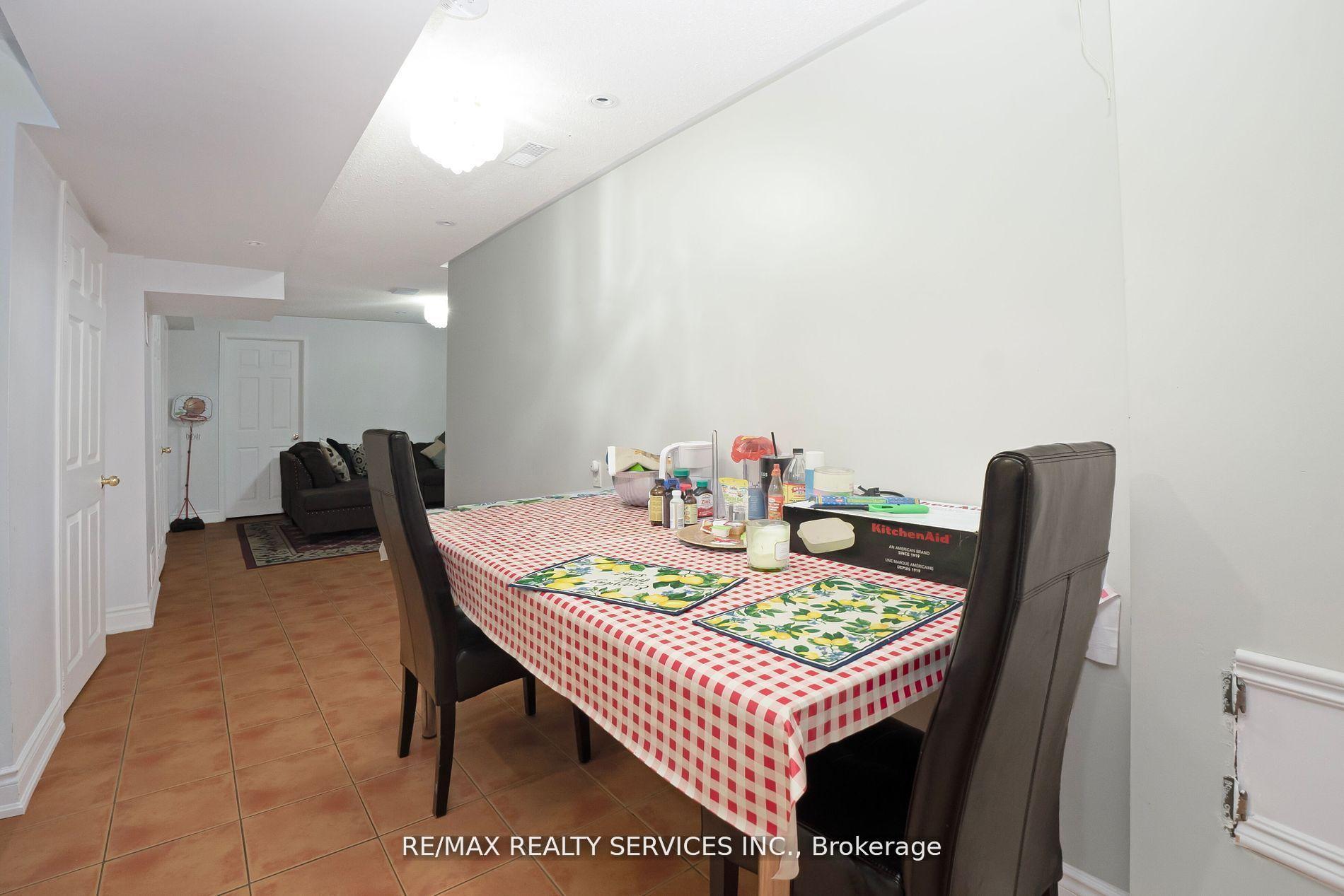 Photo 41 of 14 Foxmere Road, Brampton, Fletcher's Meadow — HOMEH