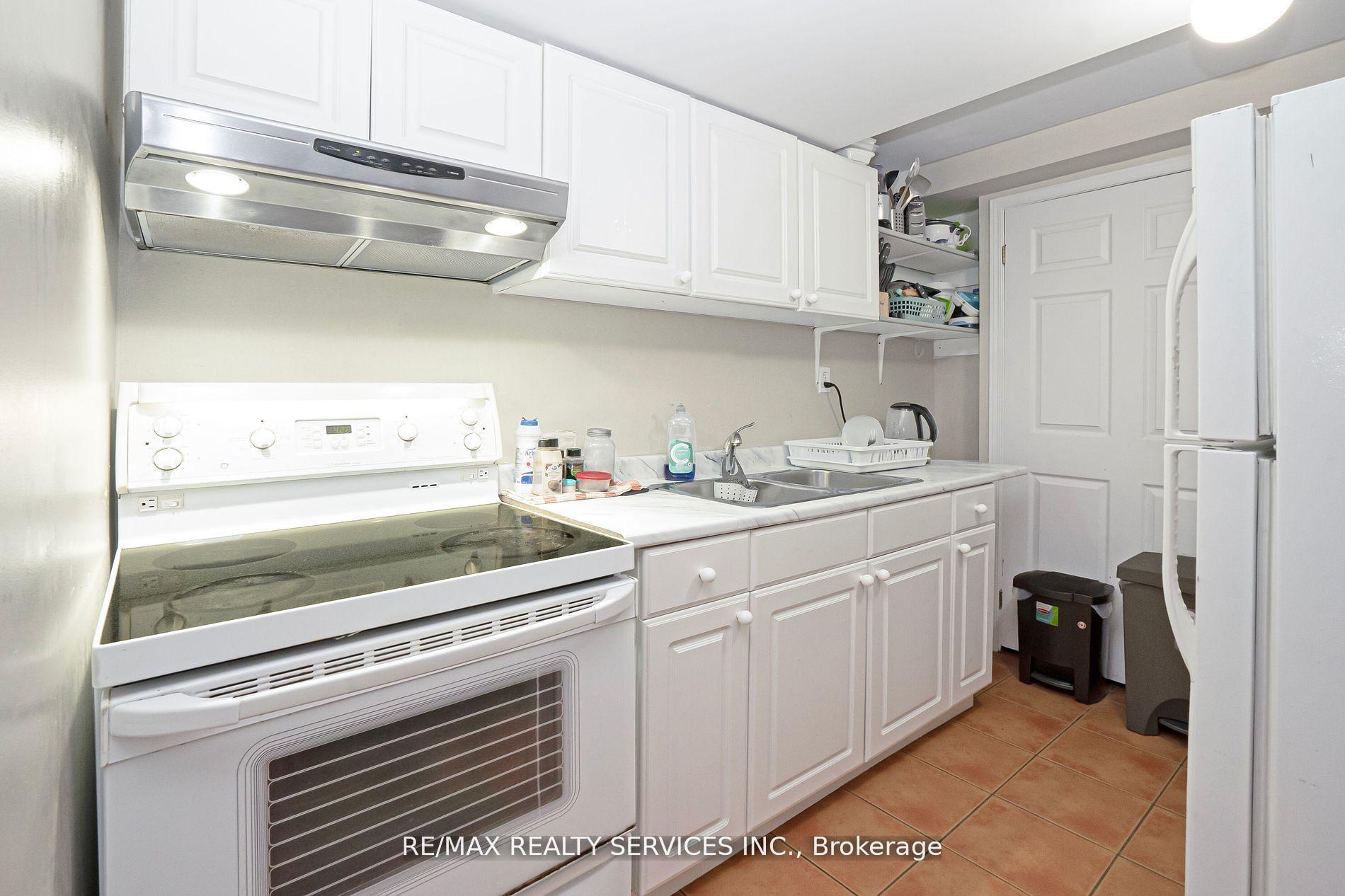 Photo 46 of 14 Foxmere Road, Brampton, Fletcher's Meadow — HOMEH