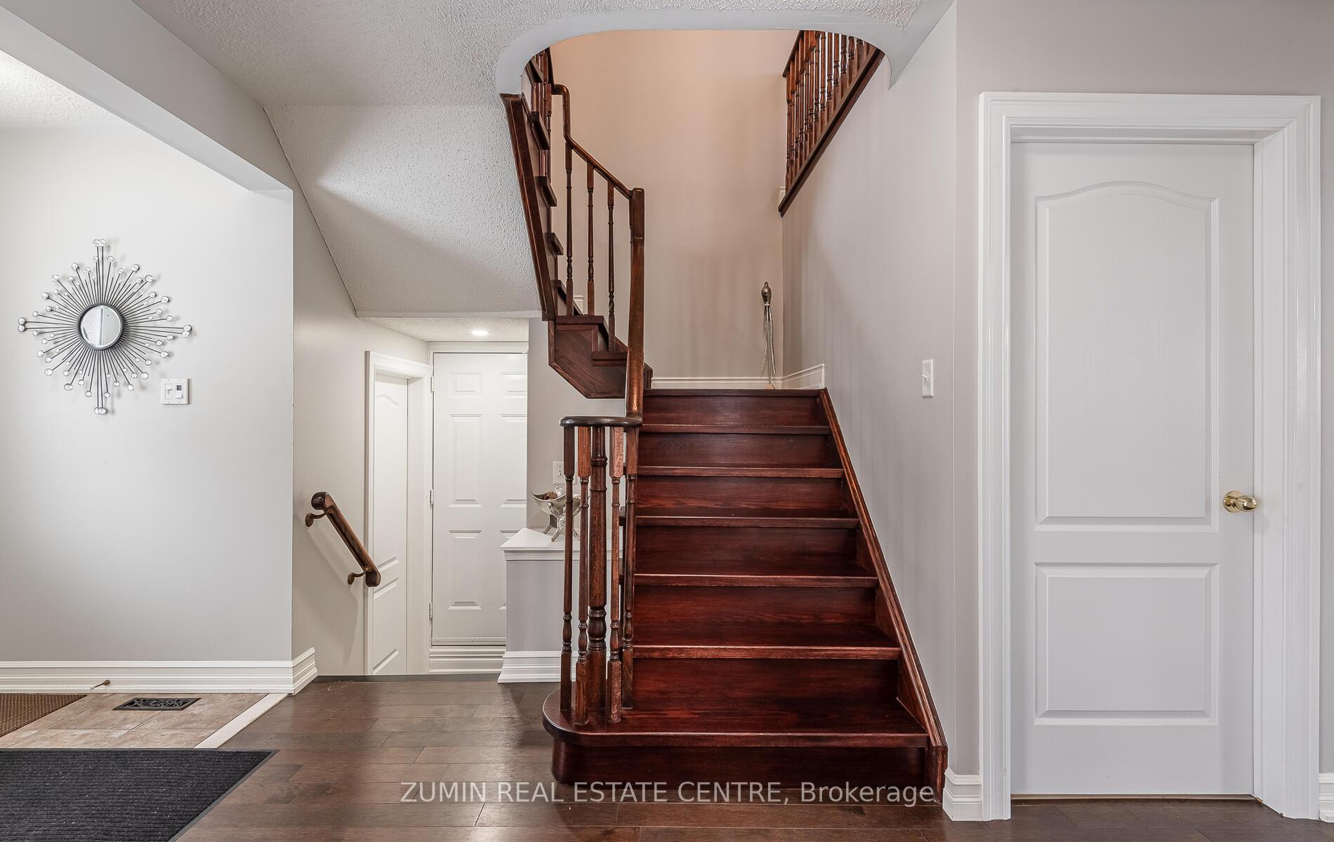 Photo 5 of 15 Sabbe Crescent, Ajax, Northwest Ajax — HOMEH
