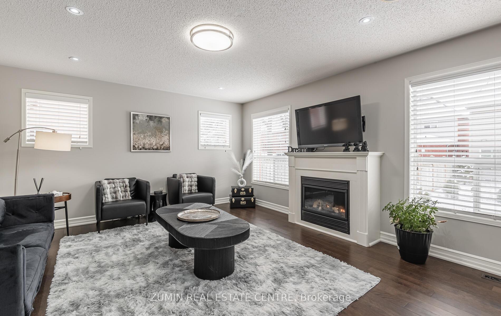 Photo 16 of 15 Sabbe Crescent, Ajax, Northwest Ajax — HOMEH