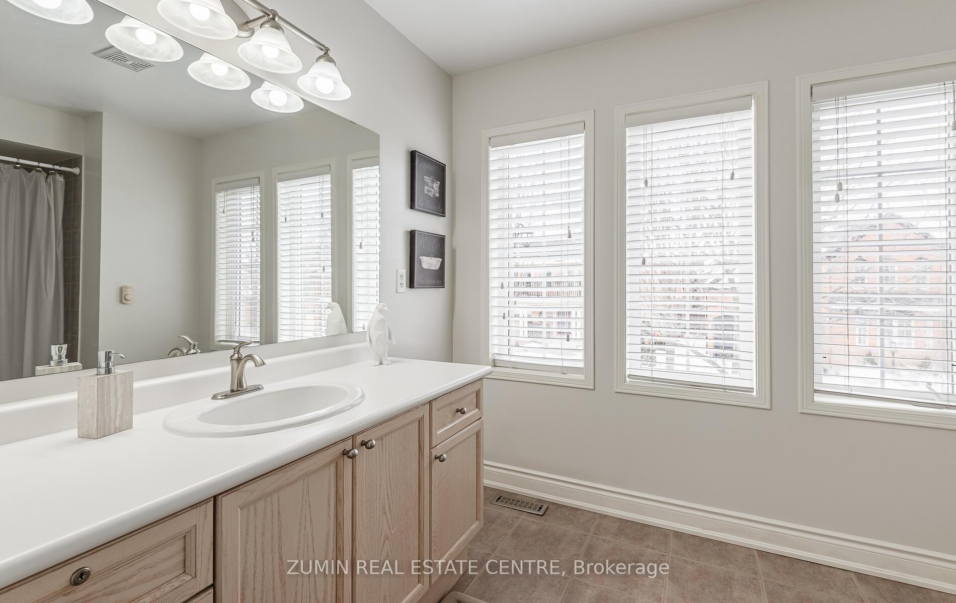 Photo 35 of 15 Sabbe Crescent, Ajax, Northwest Ajax — HOMEH