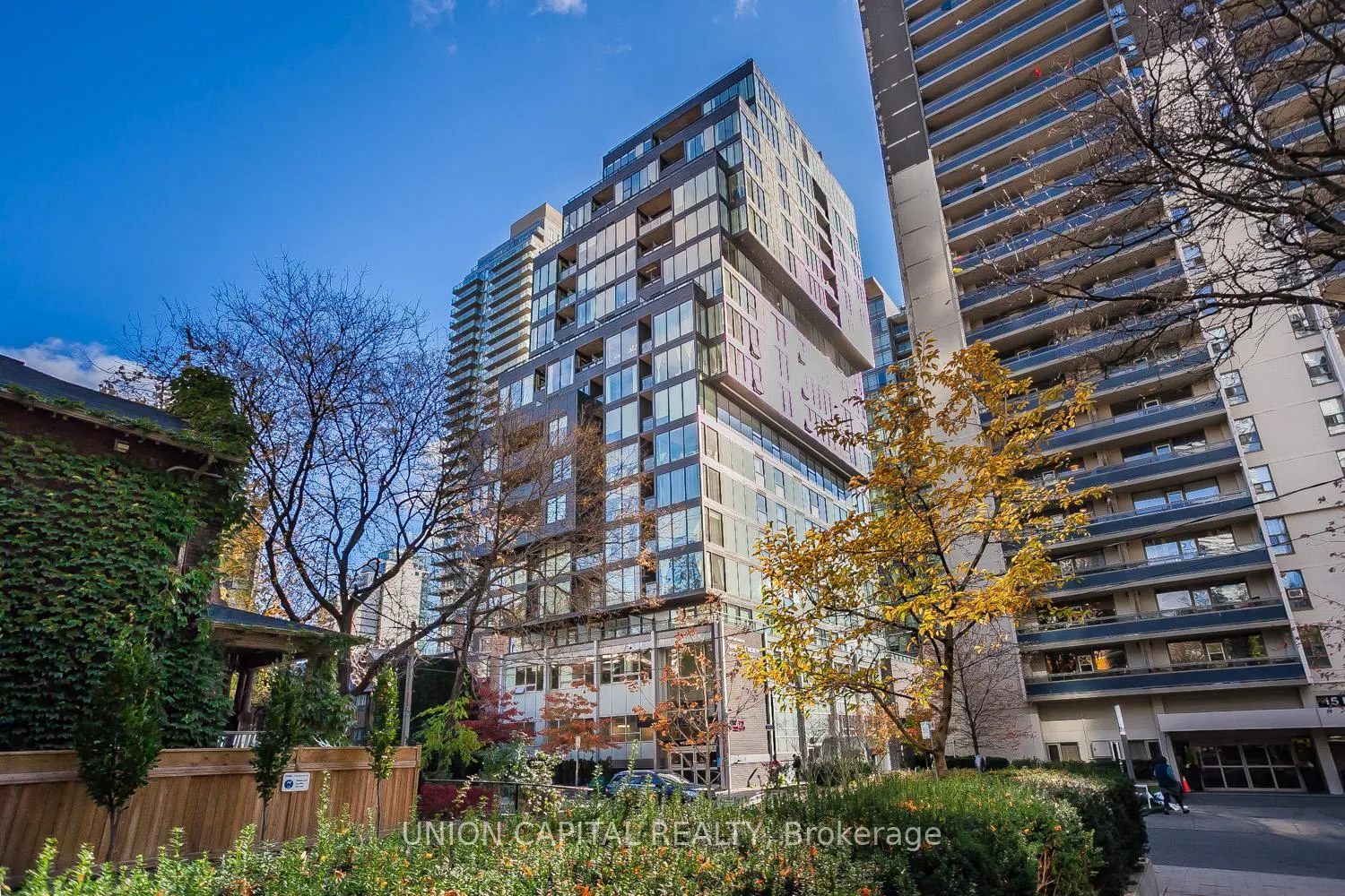 Front of Unit 1208, 17 Dundonald Street