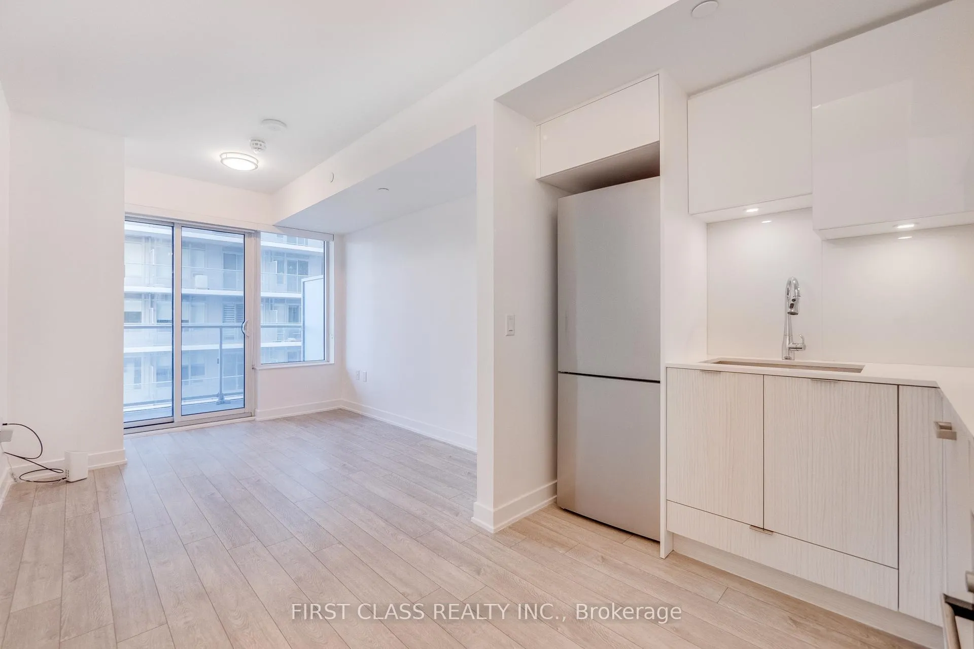 Photo 4 of Unit 3414, 195 Redpath Avenue, Toronto, Mount Pleasant West — HOMEH