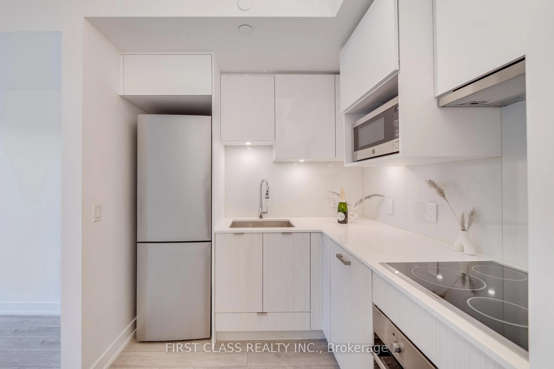 Photo 7 of Unit 3414, 195 Redpath Avenue, Toronto, Mount Pleasant West — HOMEH