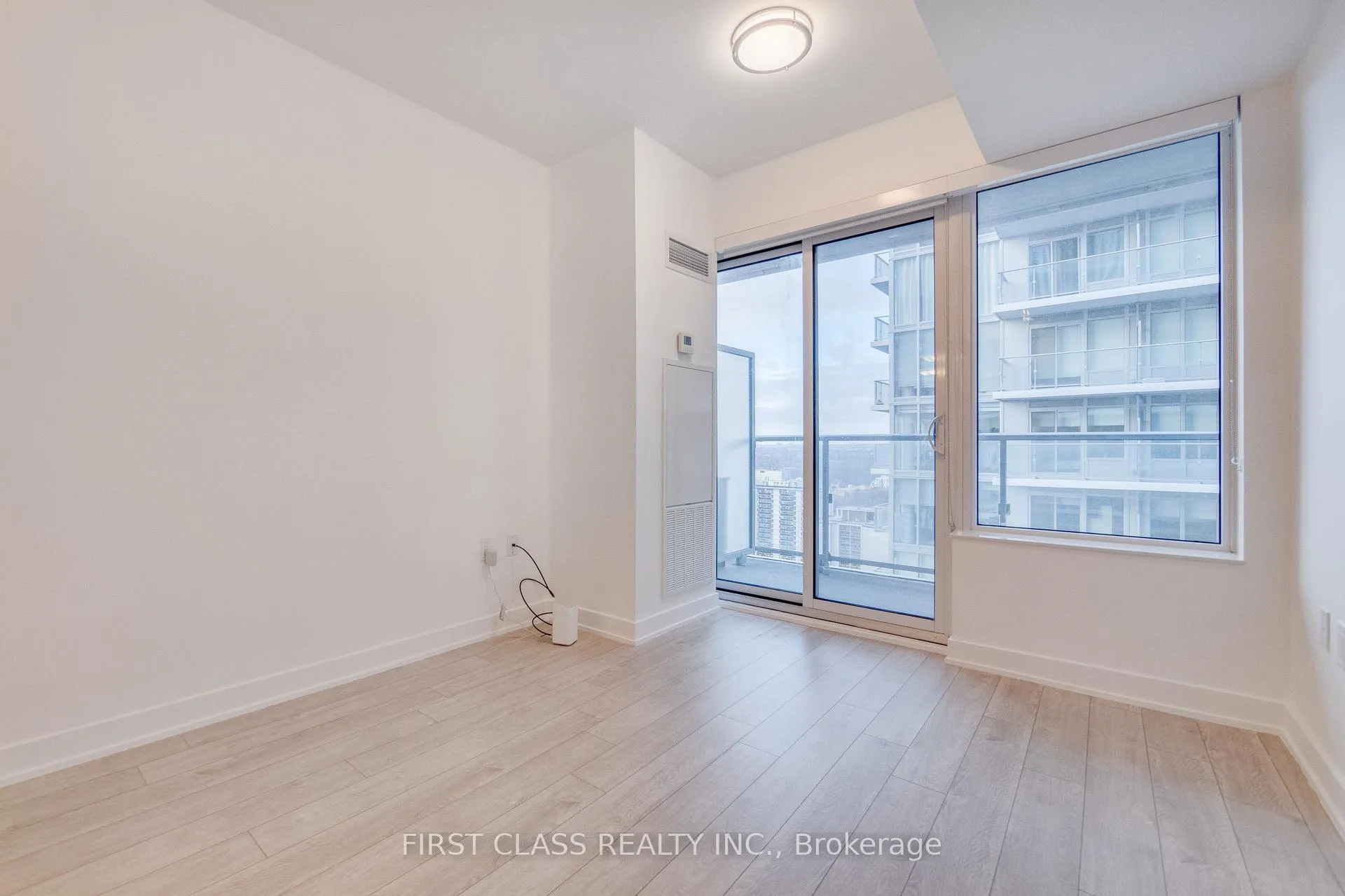 Photo 12 of Unit 3414, 195 Redpath Avenue, Toronto, Mount Pleasant West — HOMEH