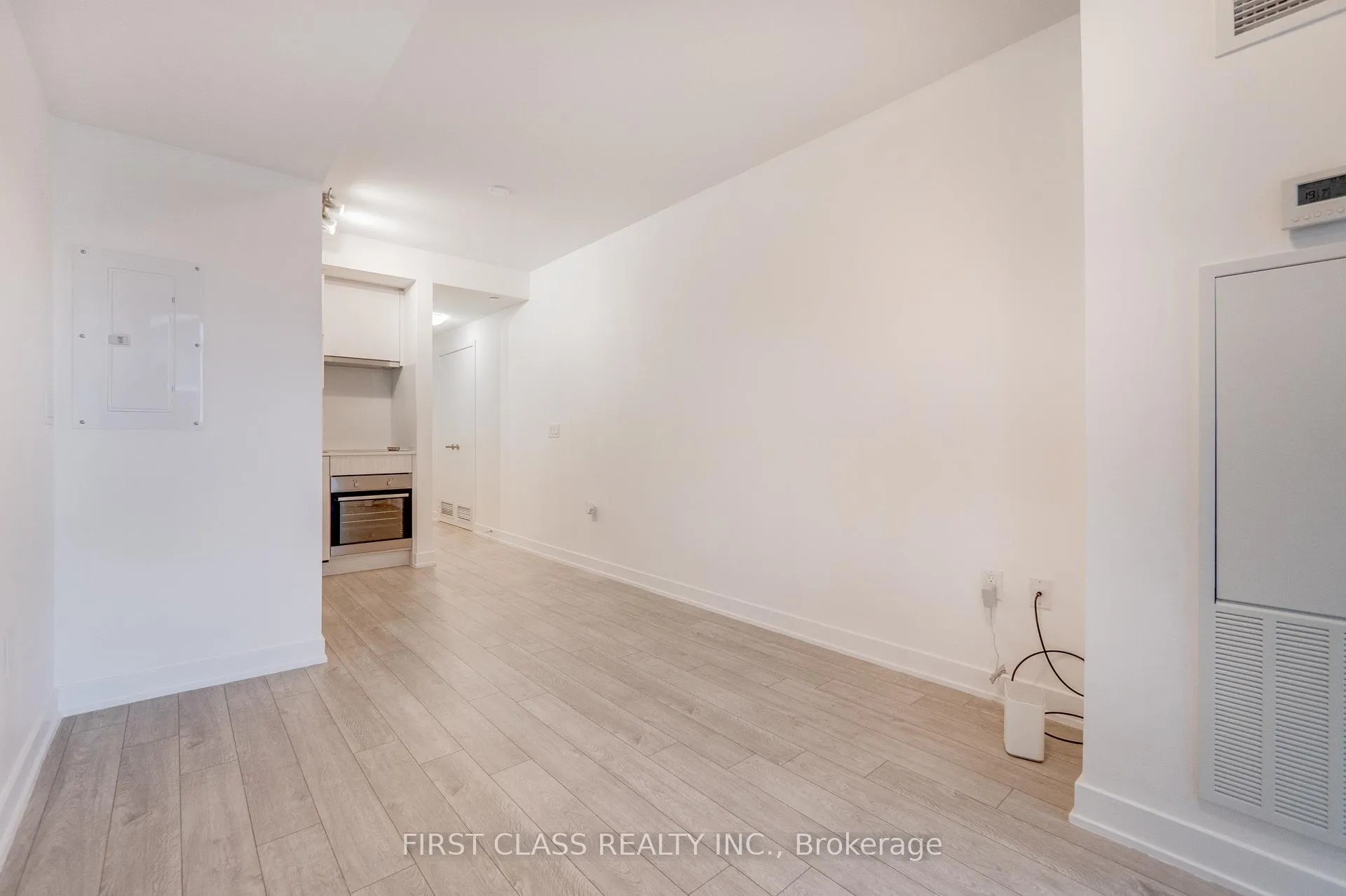 Photo 13 of Unit 3414, 195 Redpath Avenue, Toronto, Mount Pleasant West — HOMEH