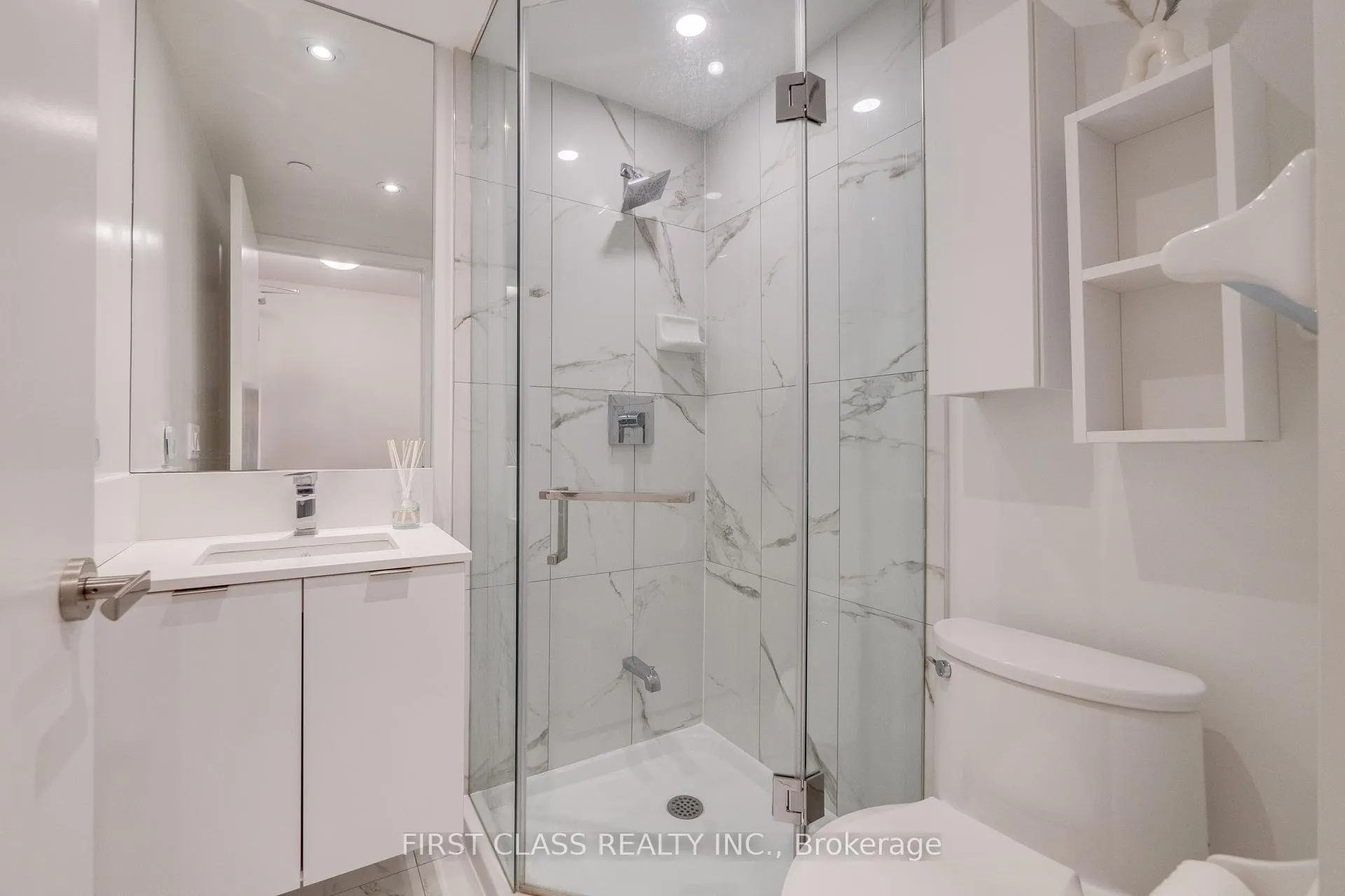 Photo 15 of Unit 3414, 195 Redpath Avenue, Toronto, Mount Pleasant West — HOMEH