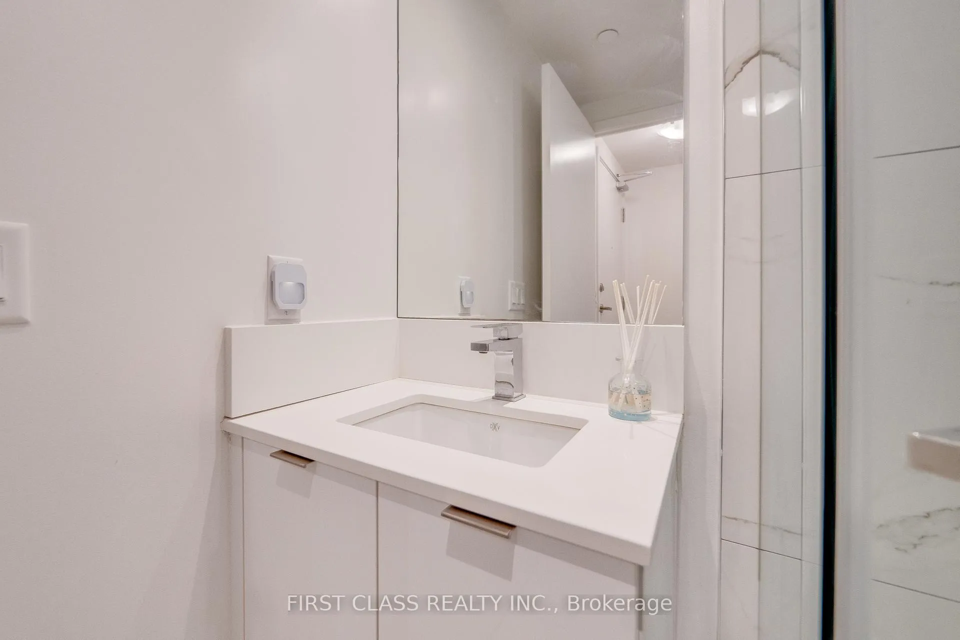 Photo 16 of Unit 3414, 195 Redpath Avenue, Toronto, Mount Pleasant West — HOMEH
