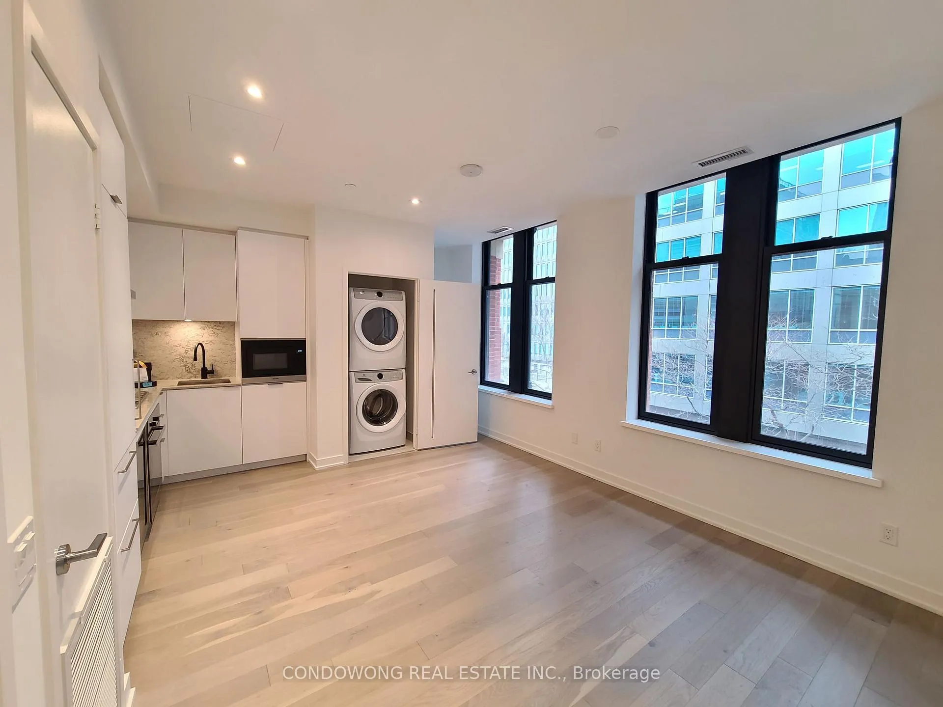 Photo 1 of Unit 304, 22 Lombard Street, Toronto, Church-Yonge Corridor — HOMEH