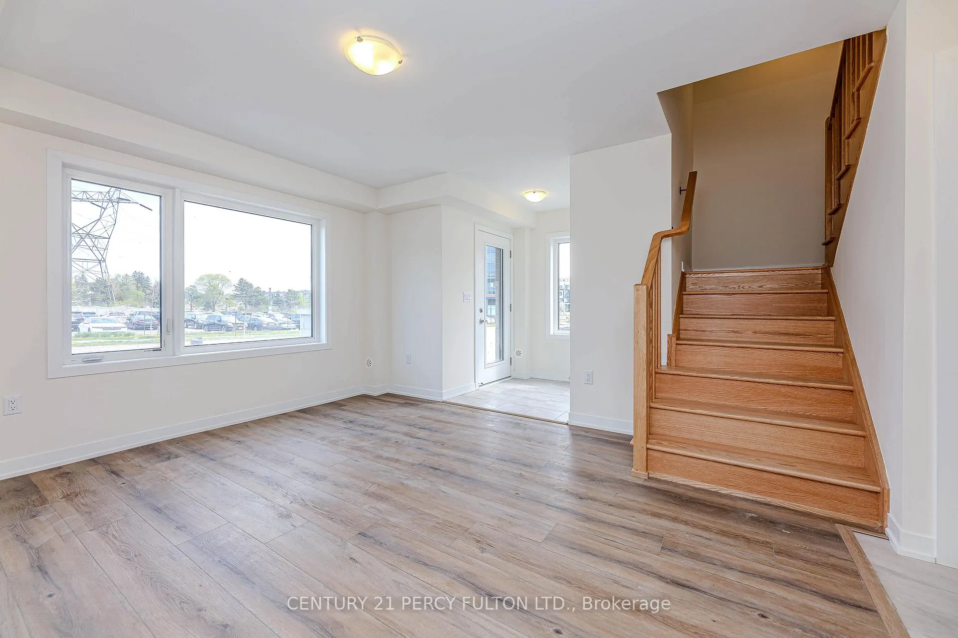 Photo 5 of Unit 809, 1695 Dersan Street, Pickering, Duffin Heights — HOMEH