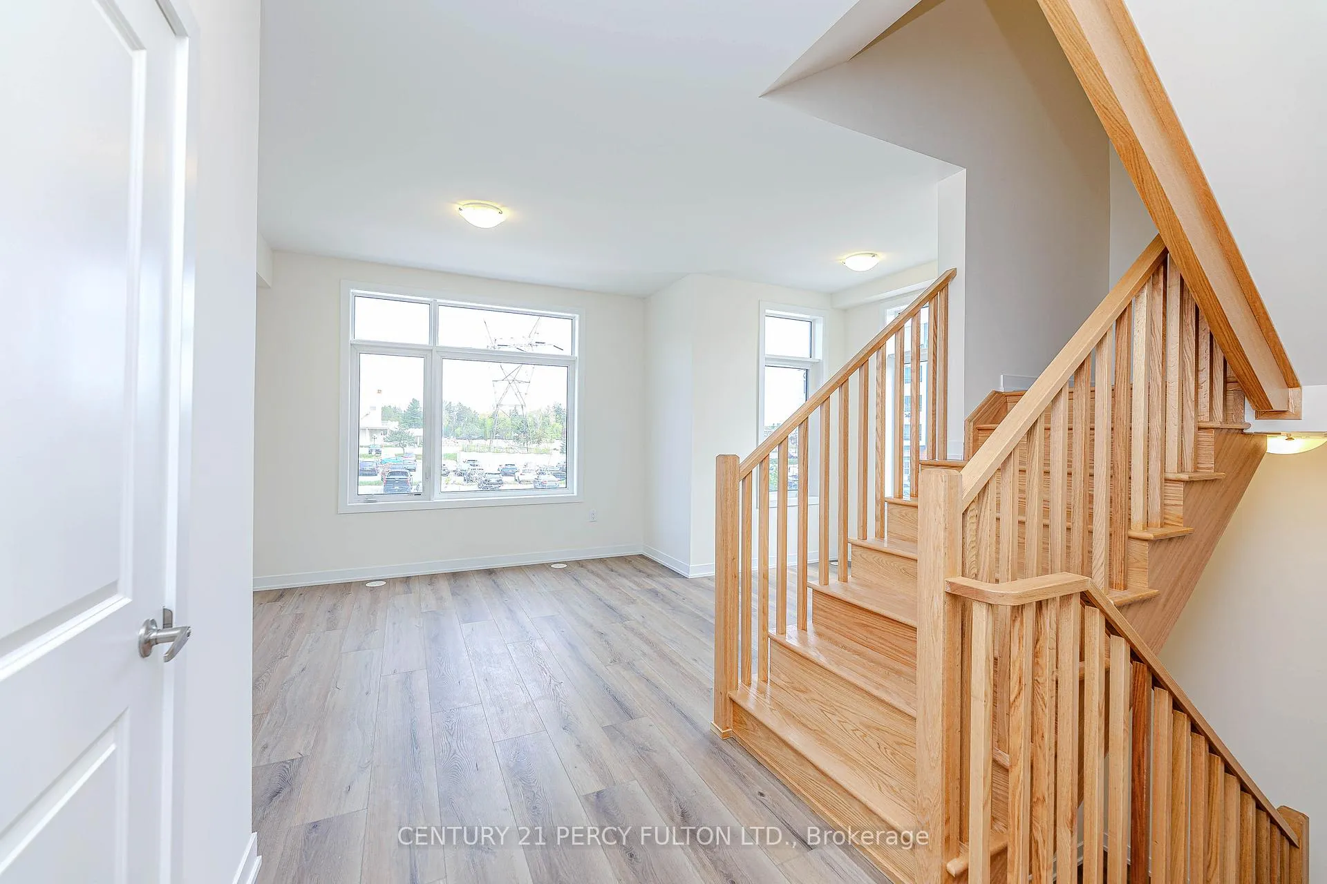 Photo 11 of Unit 809, 1695 Dersan Street, Pickering, Duffin Heights — HOMEH