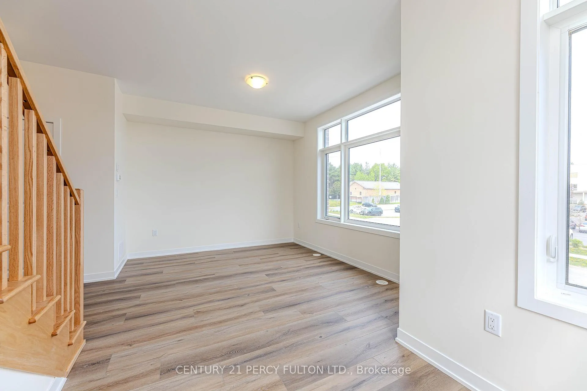 Photo 13 of Unit 809, 1695 Dersan Street, Pickering, Duffin Heights — HOMEH