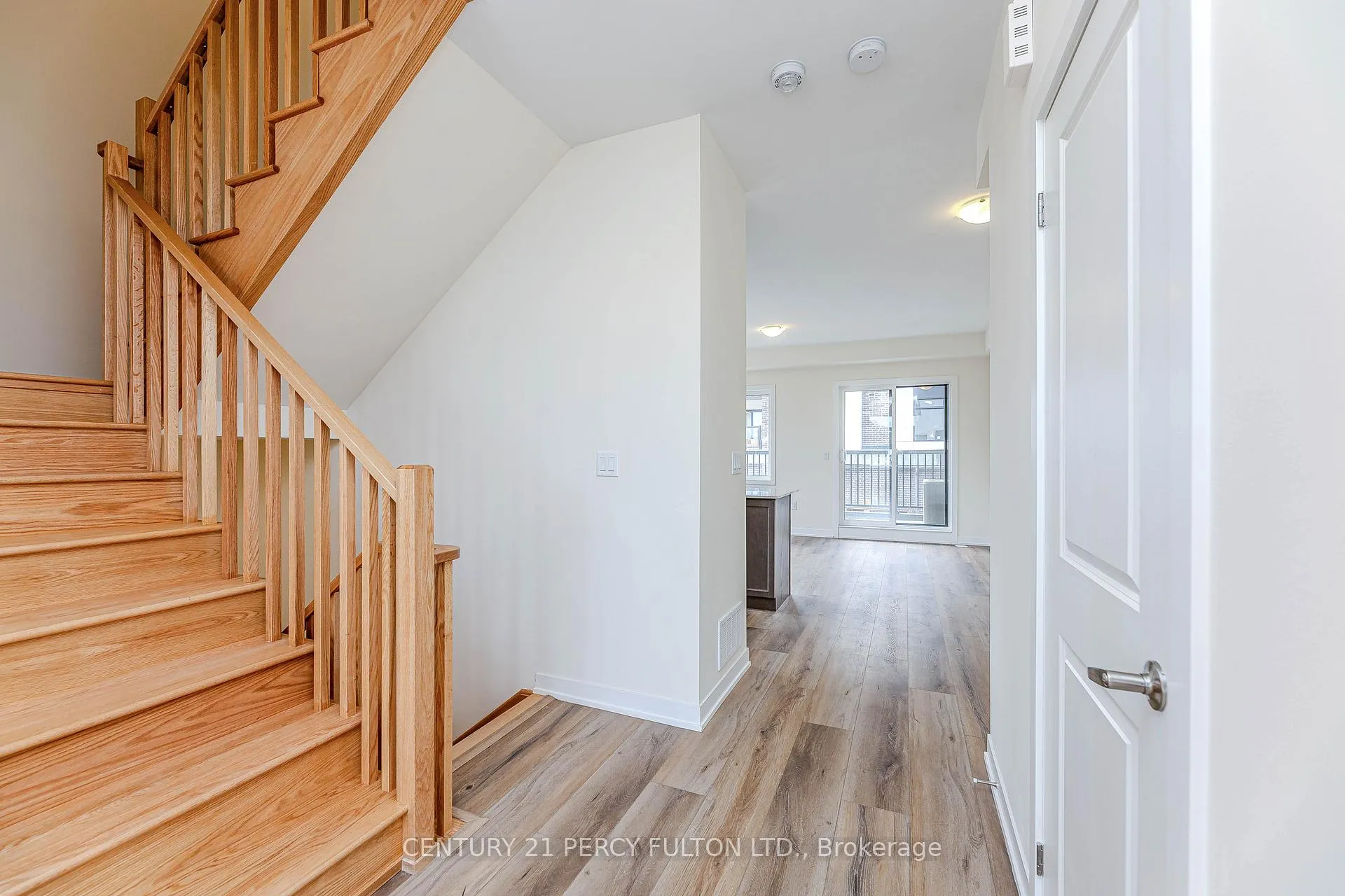 Photo 17 of Unit 809, 1695 Dersan Street, Pickering, Duffin Heights — HOMEH