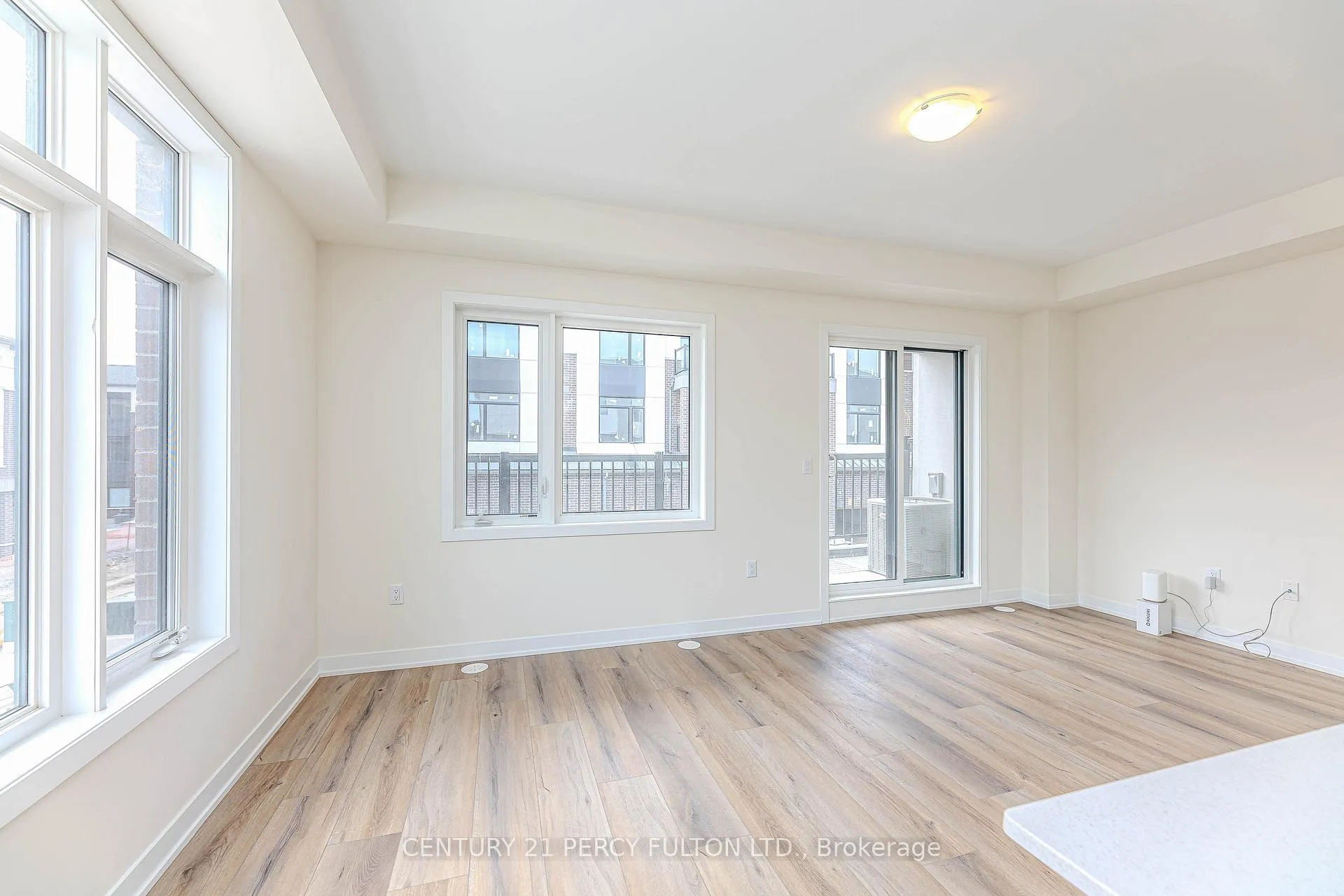 Photo 23 of Unit 809, 1695 Dersan Street, Pickering, Duffin Heights — HOMEH