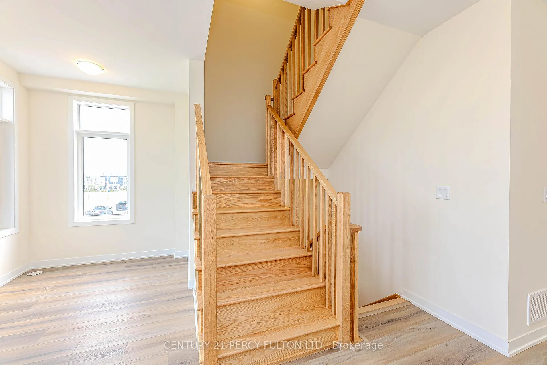 Photo 25 of Unit 809, 1695 Dersan Street, Pickering, Duffin Heights — HOMEH